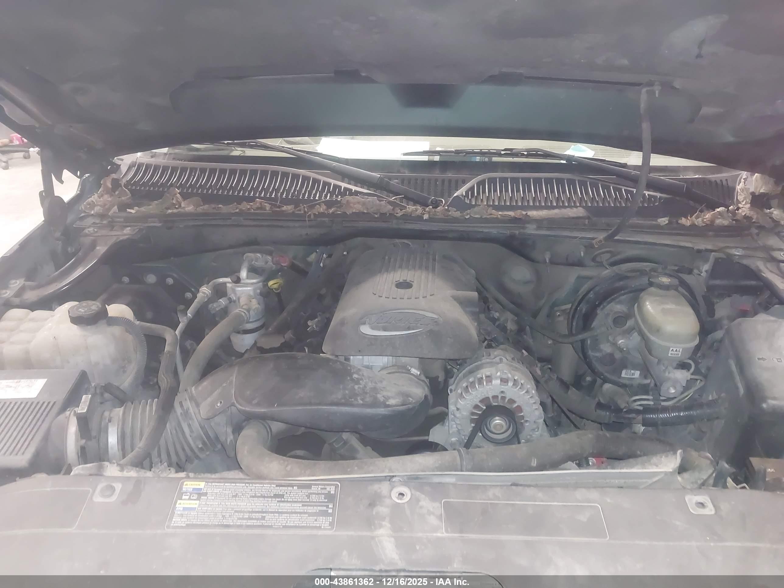 CHEVROLET SILVERADO image 10