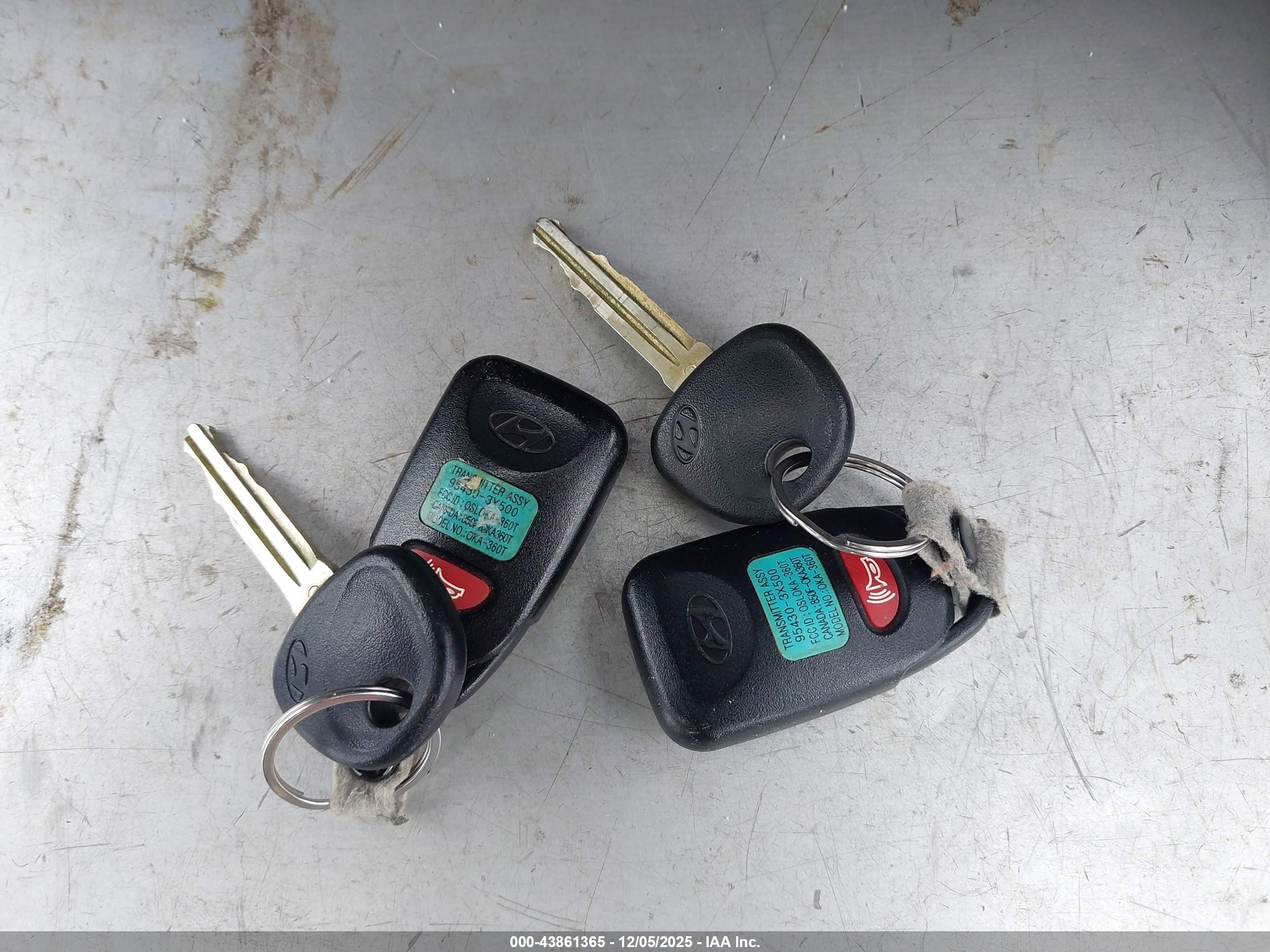 HYUNDAI ELANTRA image 11
