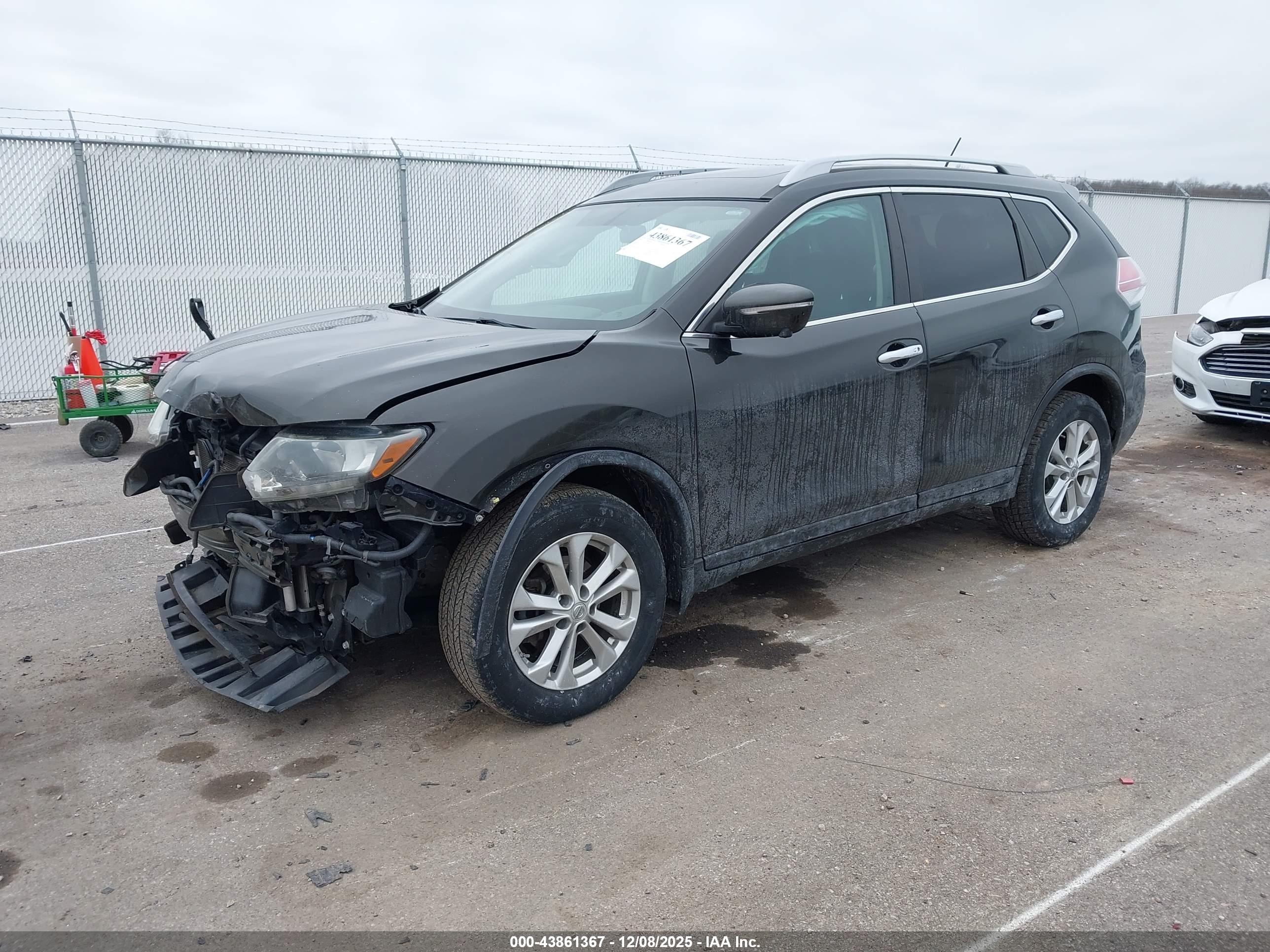 NISSAN ROGUE image 2