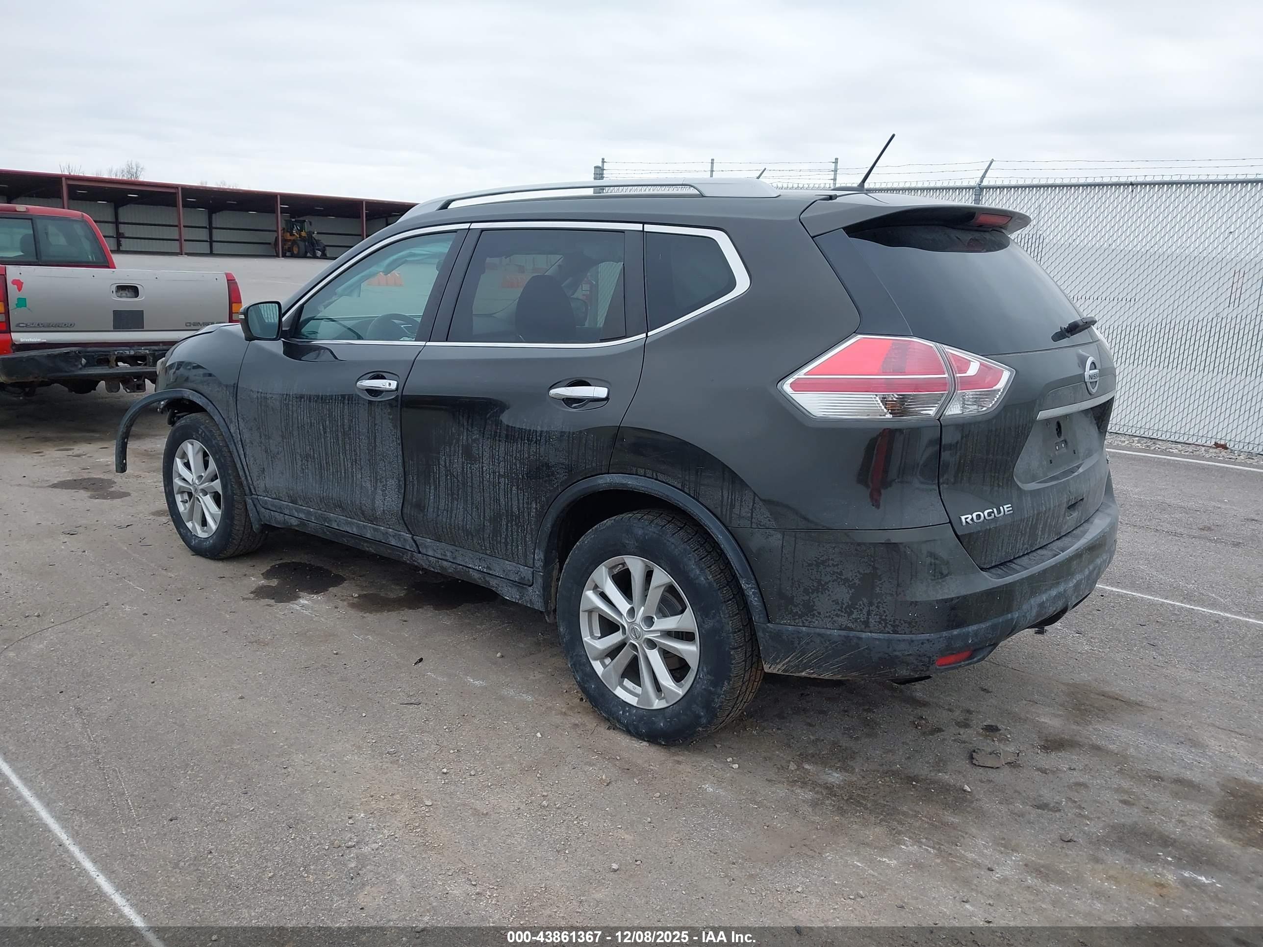 NISSAN ROGUE image 3