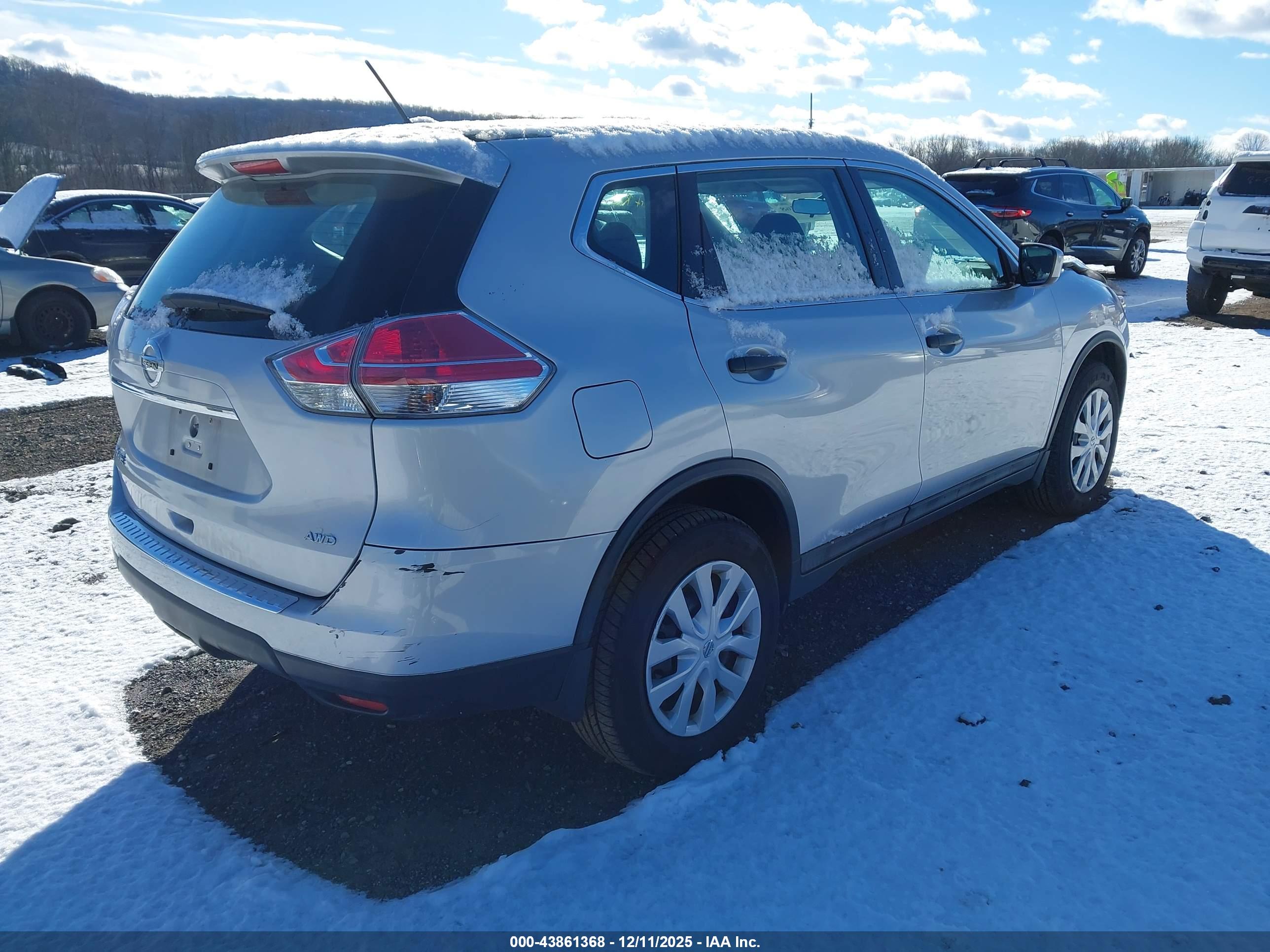 NISSAN ROGUE image 4