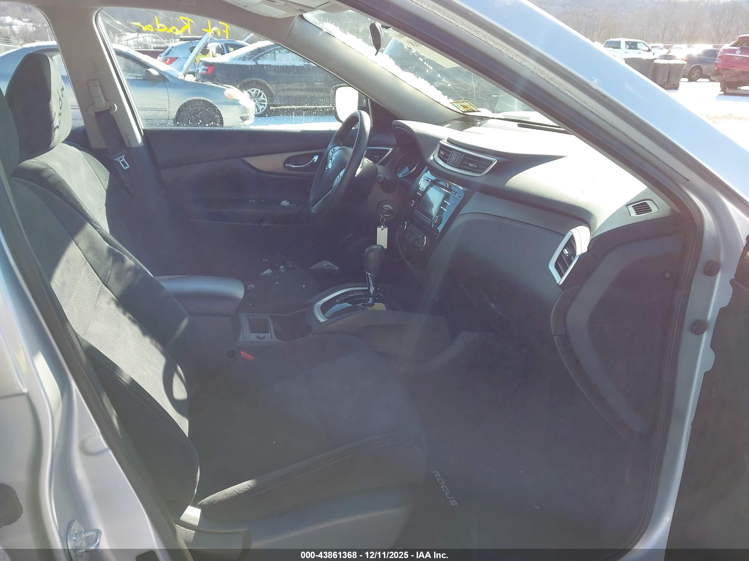 NISSAN ROGUE image 5