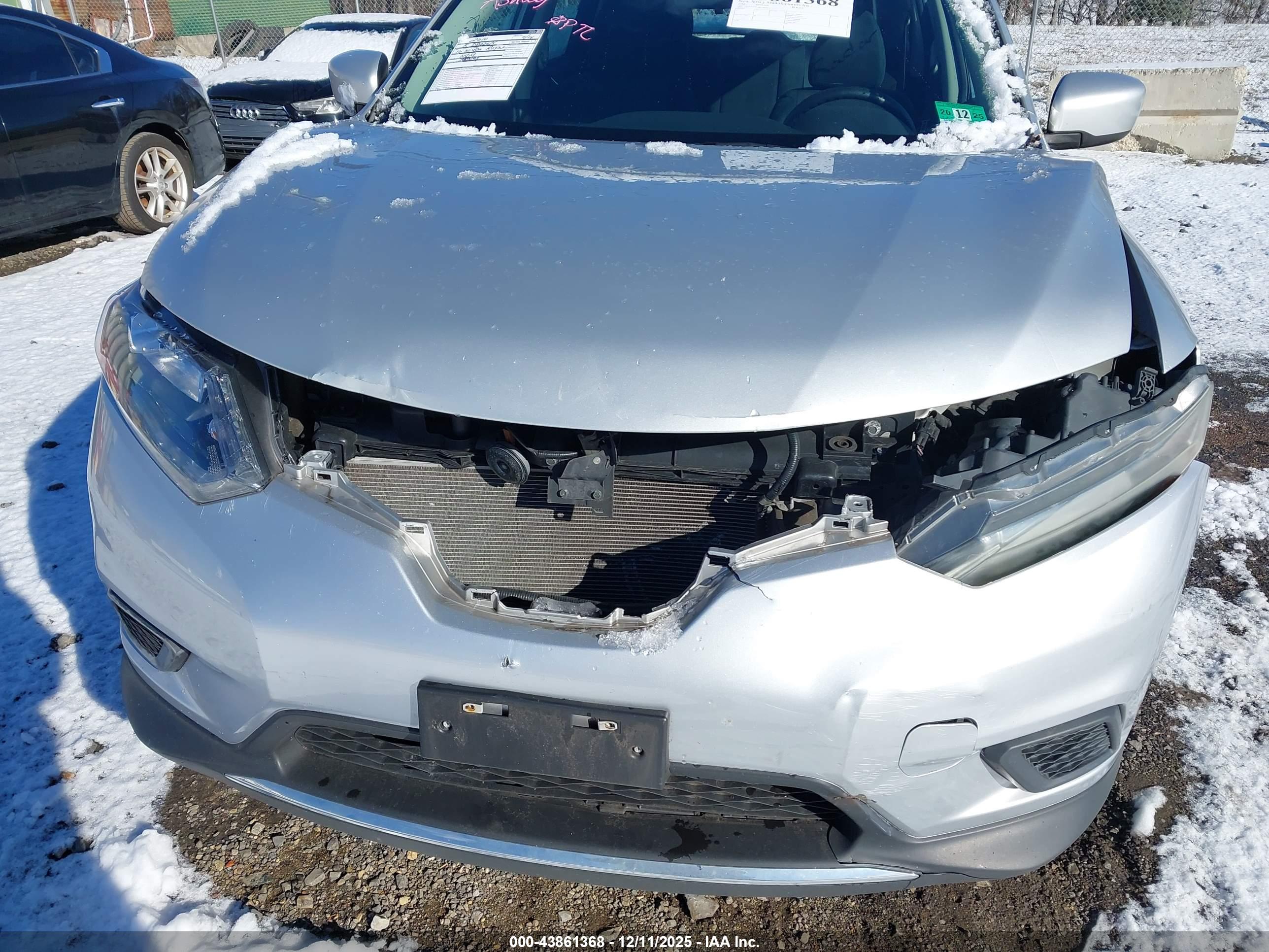 NISSAN ROGUE image 6