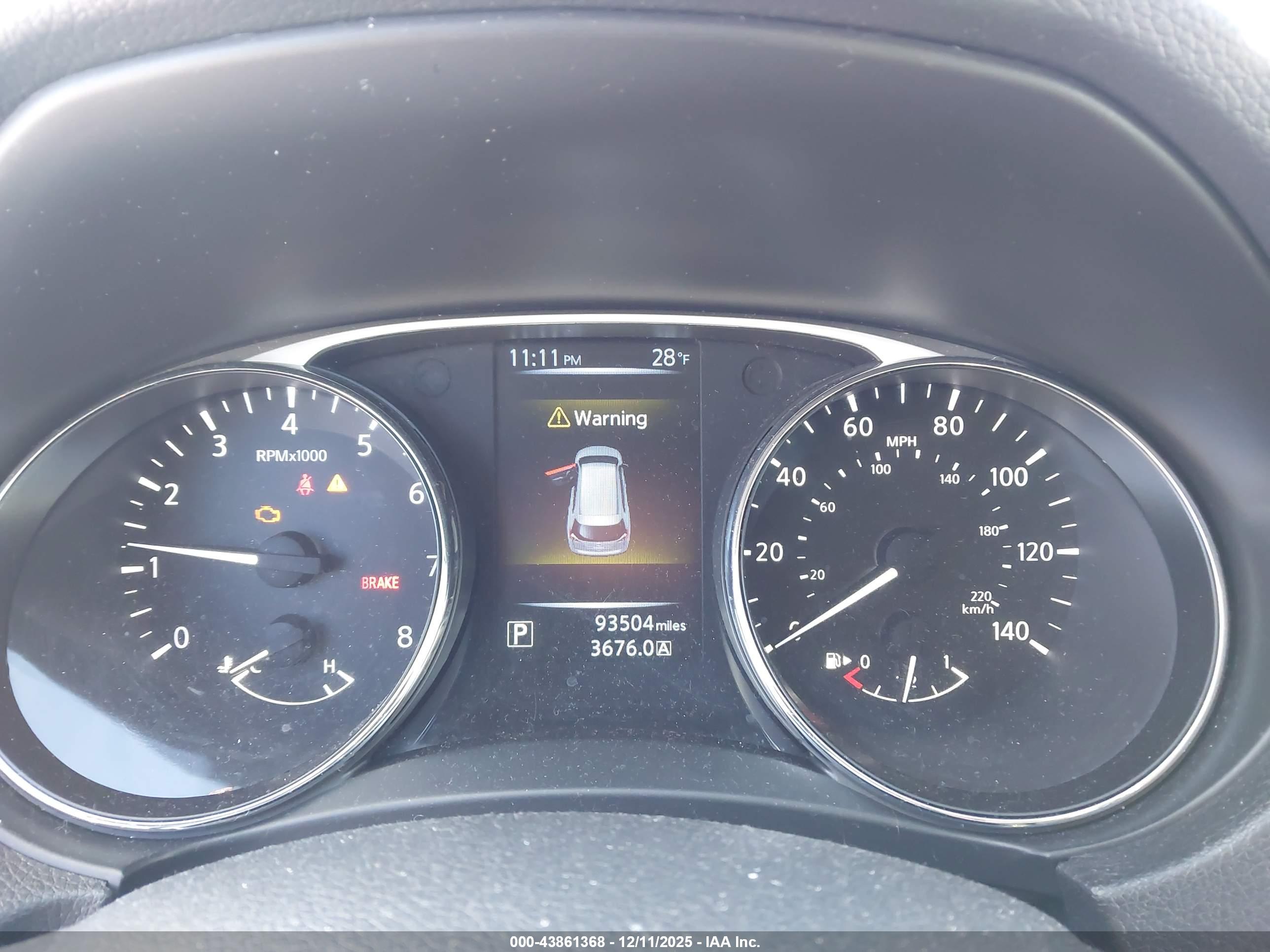 NISSAN ROGUE image 7