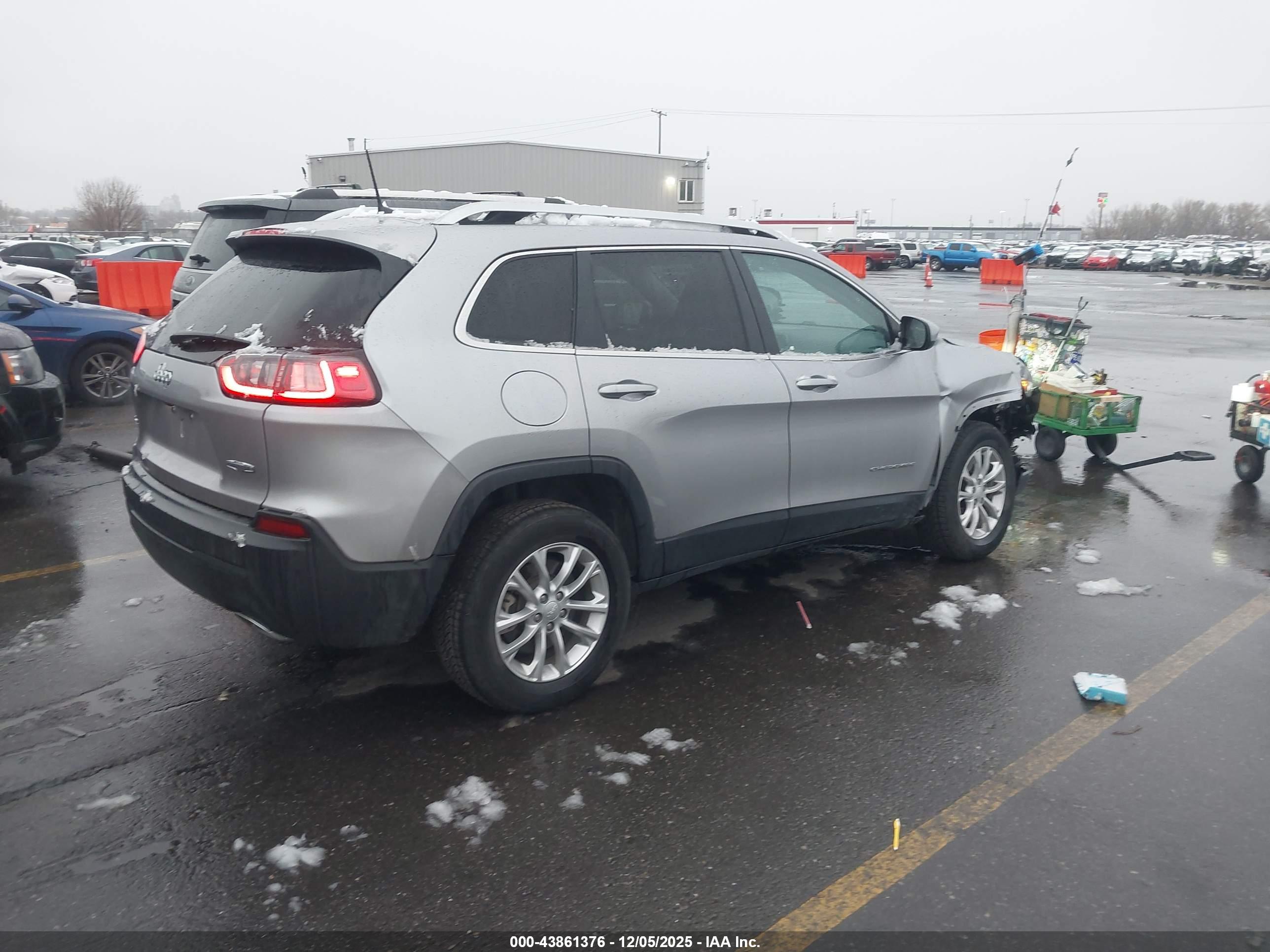 JEEP CHEROKEE image 4