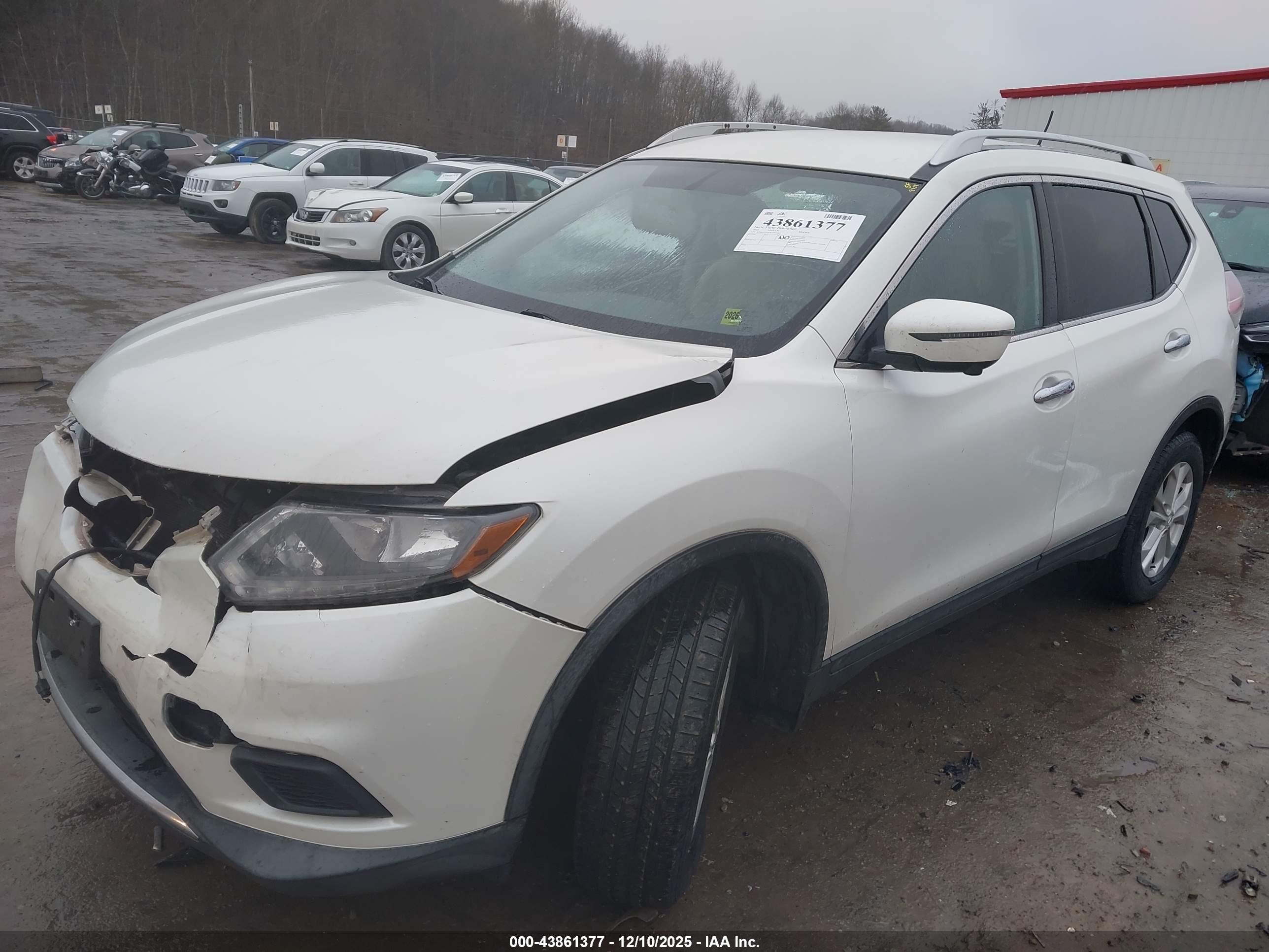 NISSAN ROGUE image 2