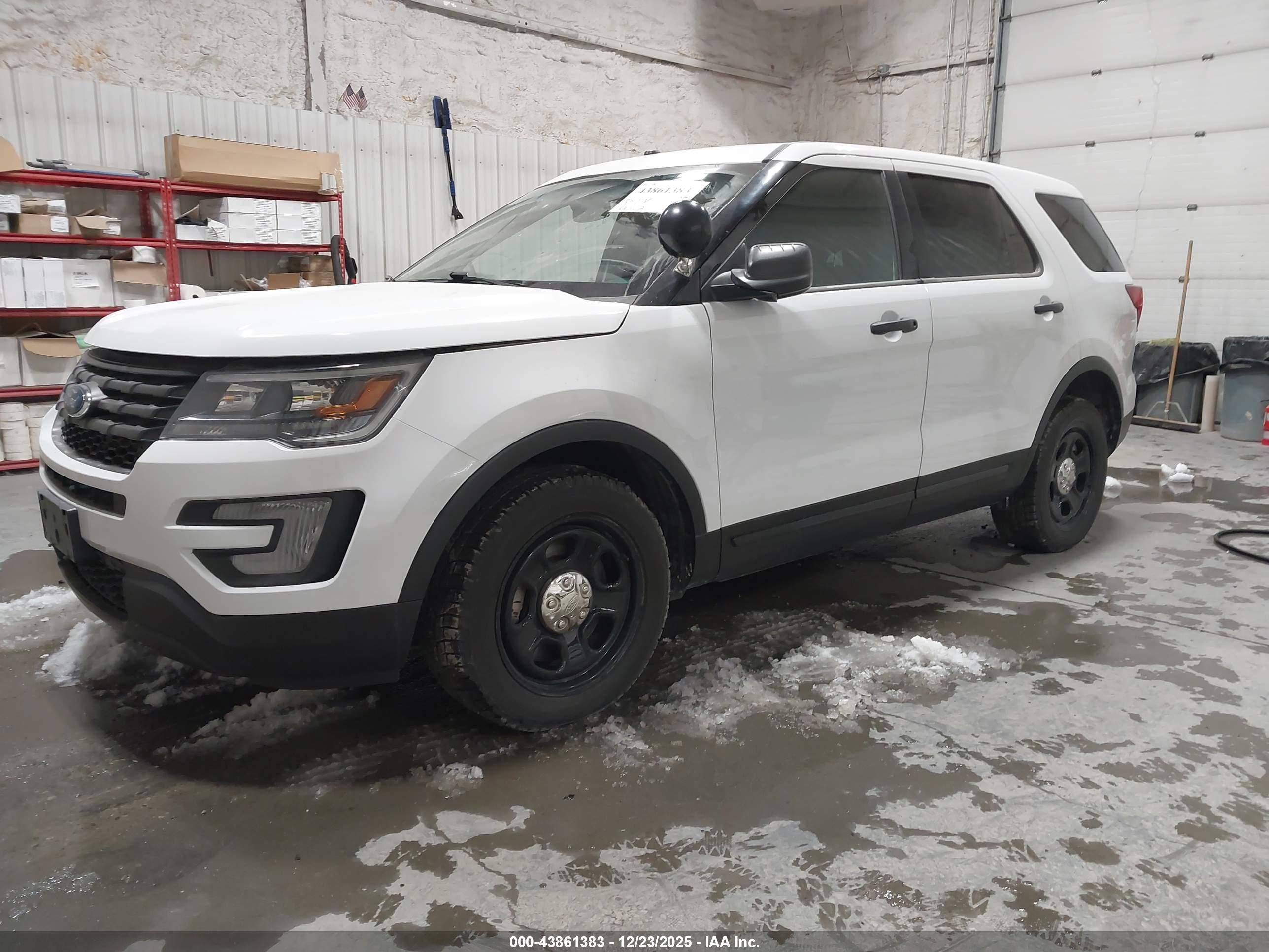 FORD UTILITY image 2