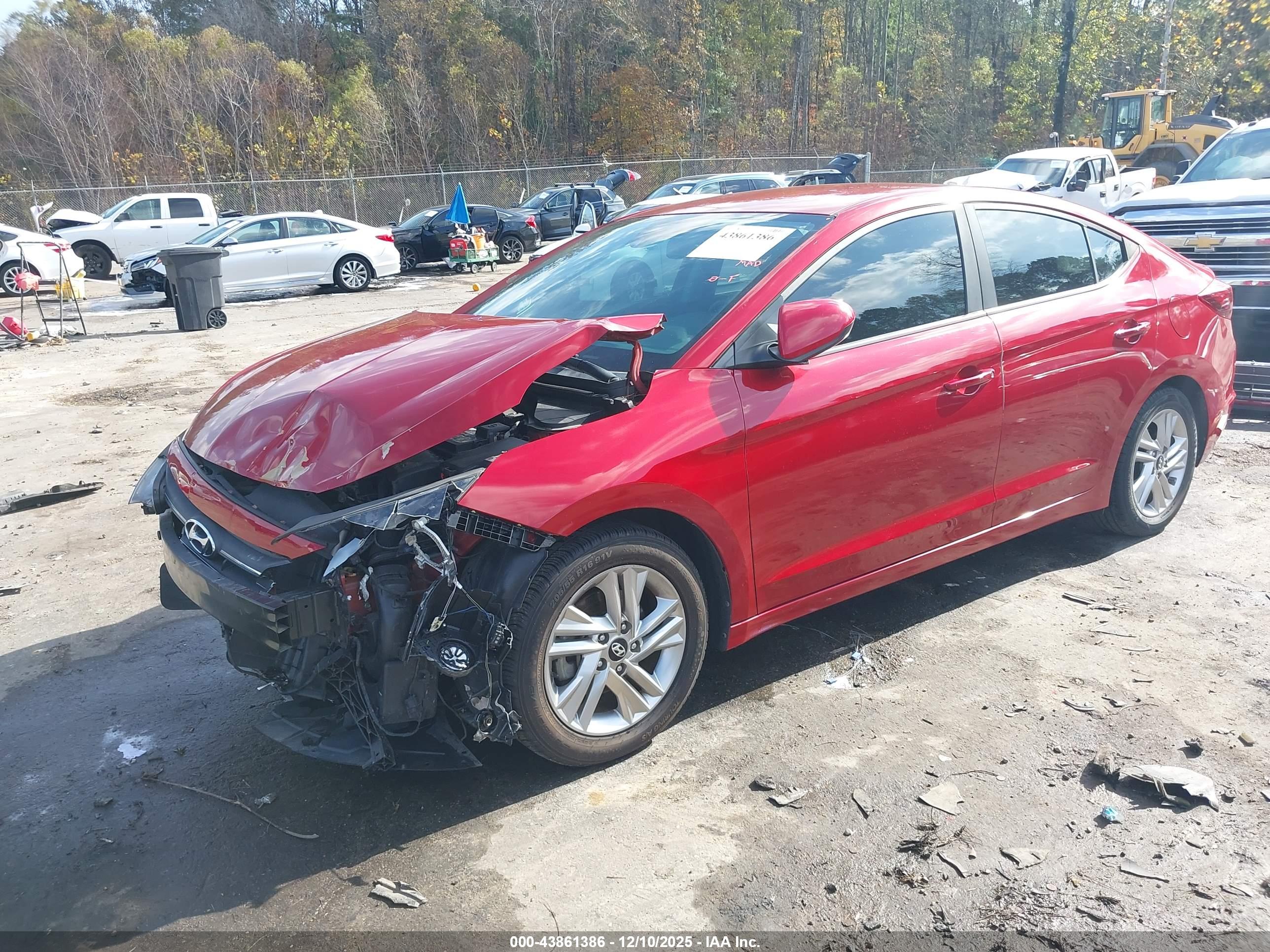 HYUNDAI ELANTRA image 2