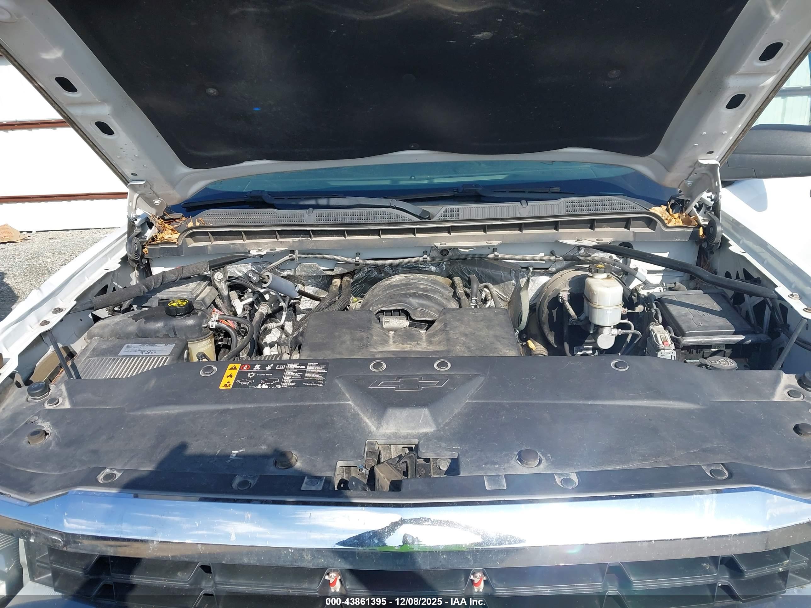CHEVROLET SILVERADO image 10
