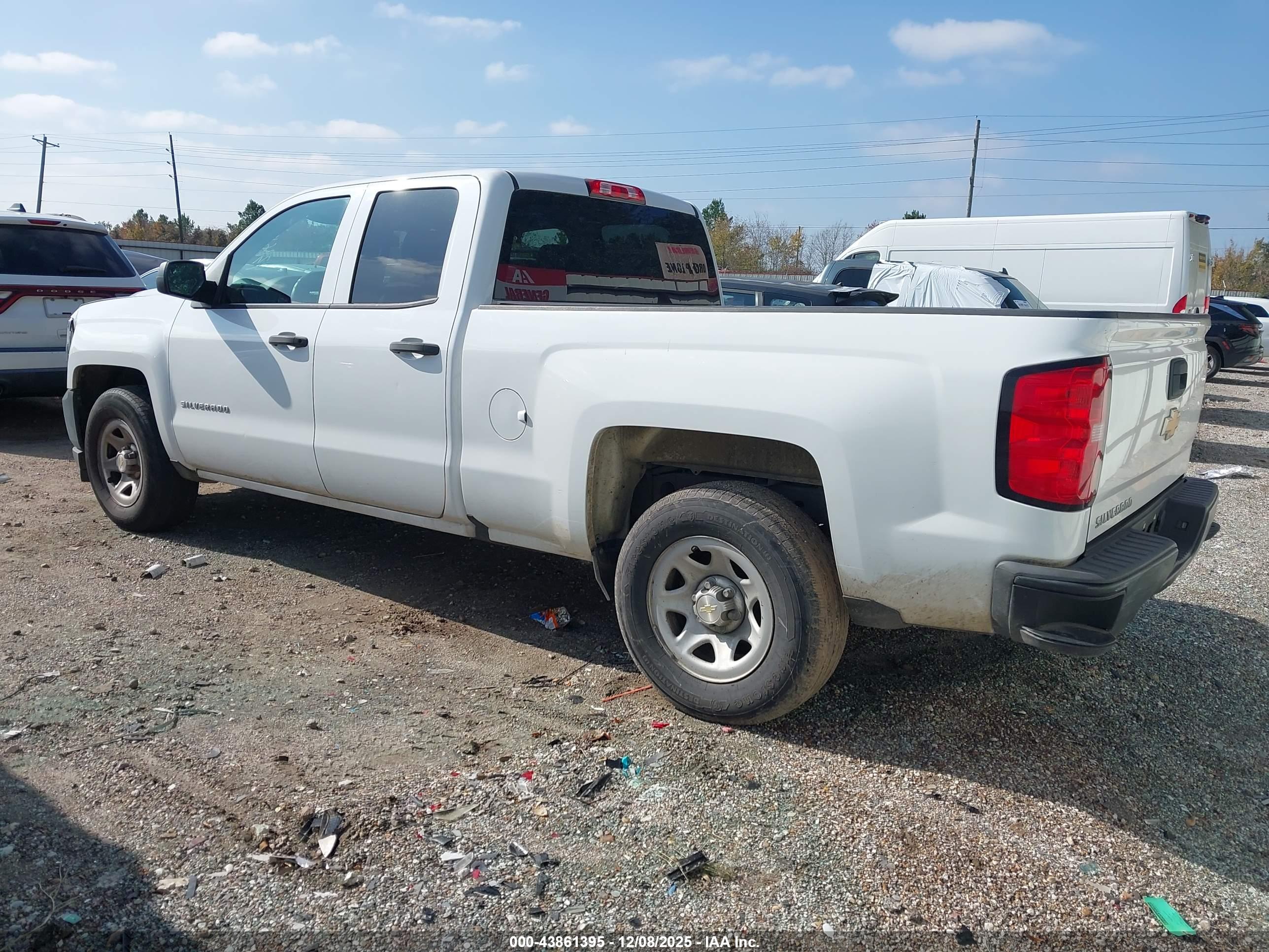 CHEVROLET SILVERADO image 3