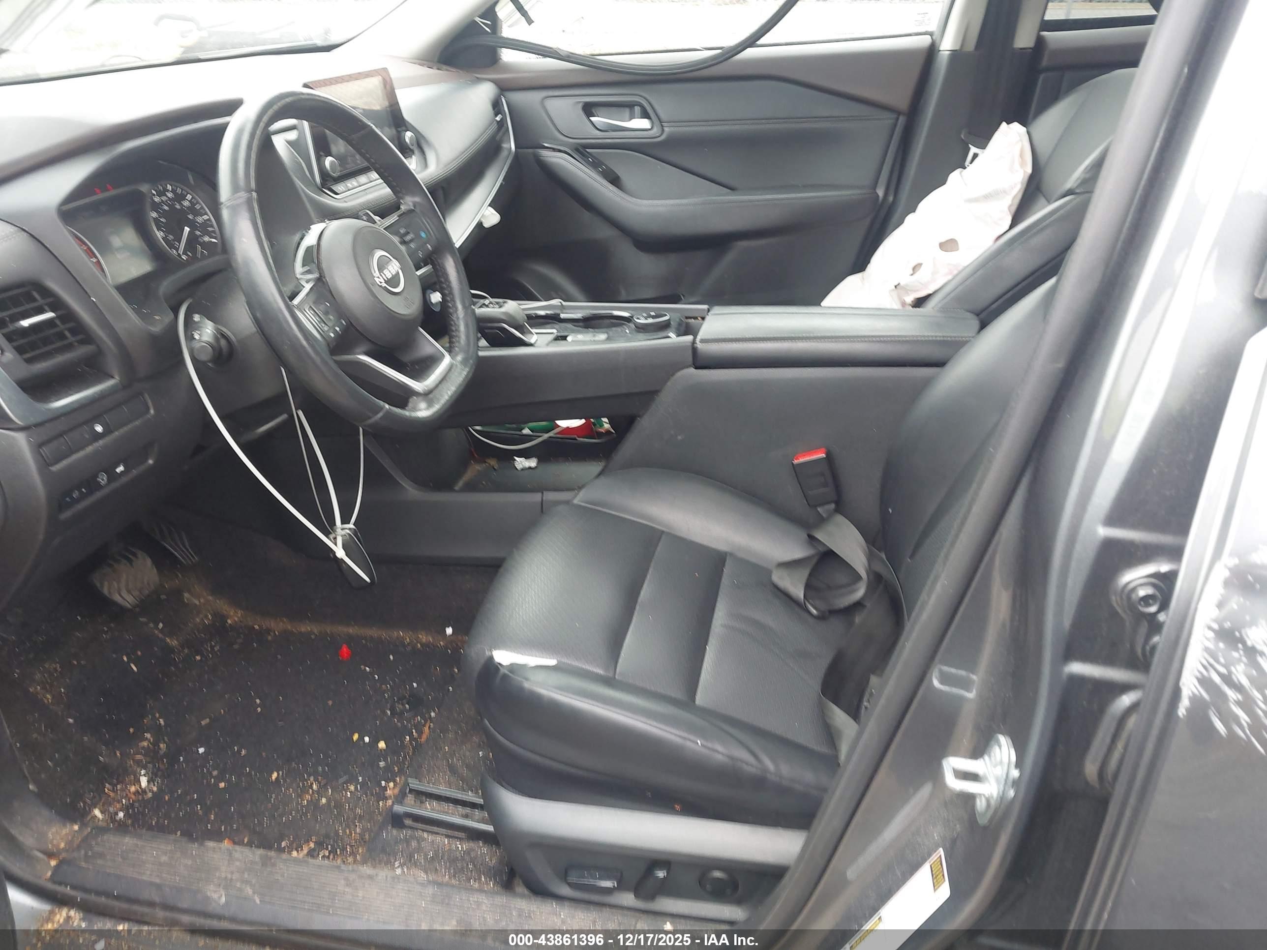 NISSAN ROGUE image 5