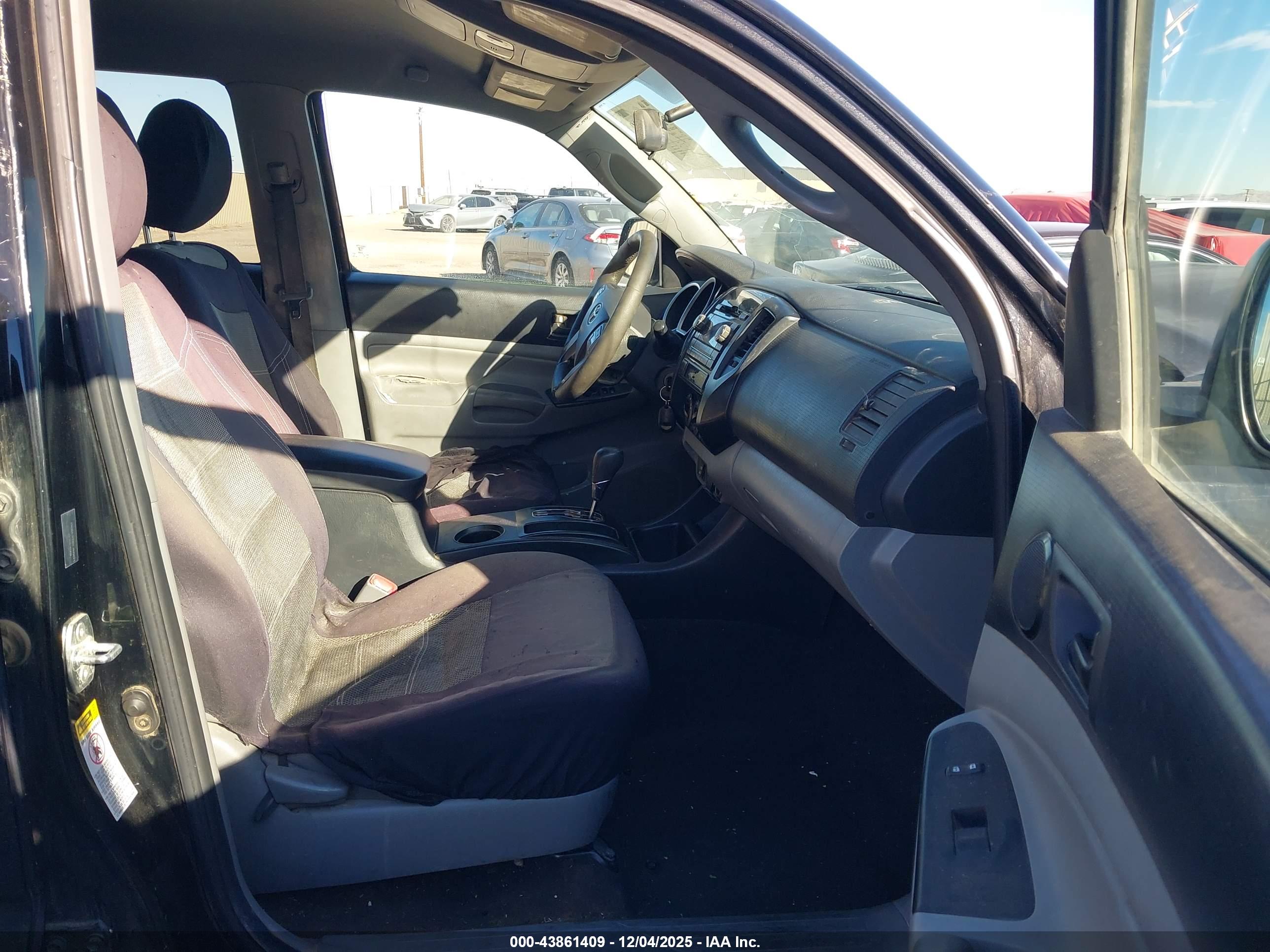 TOYOTA TACOMA image 5