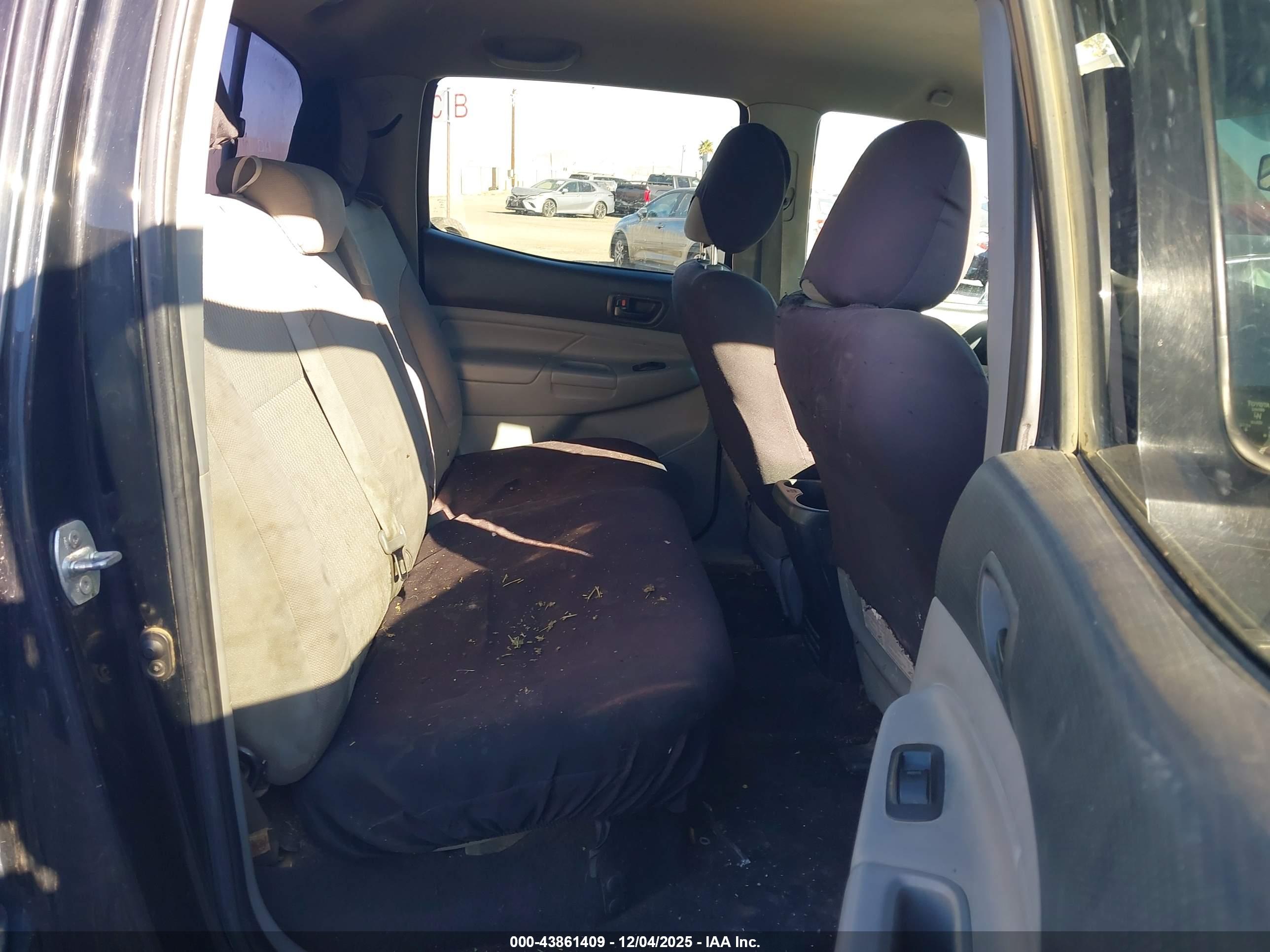 TOYOTA TACOMA image 8