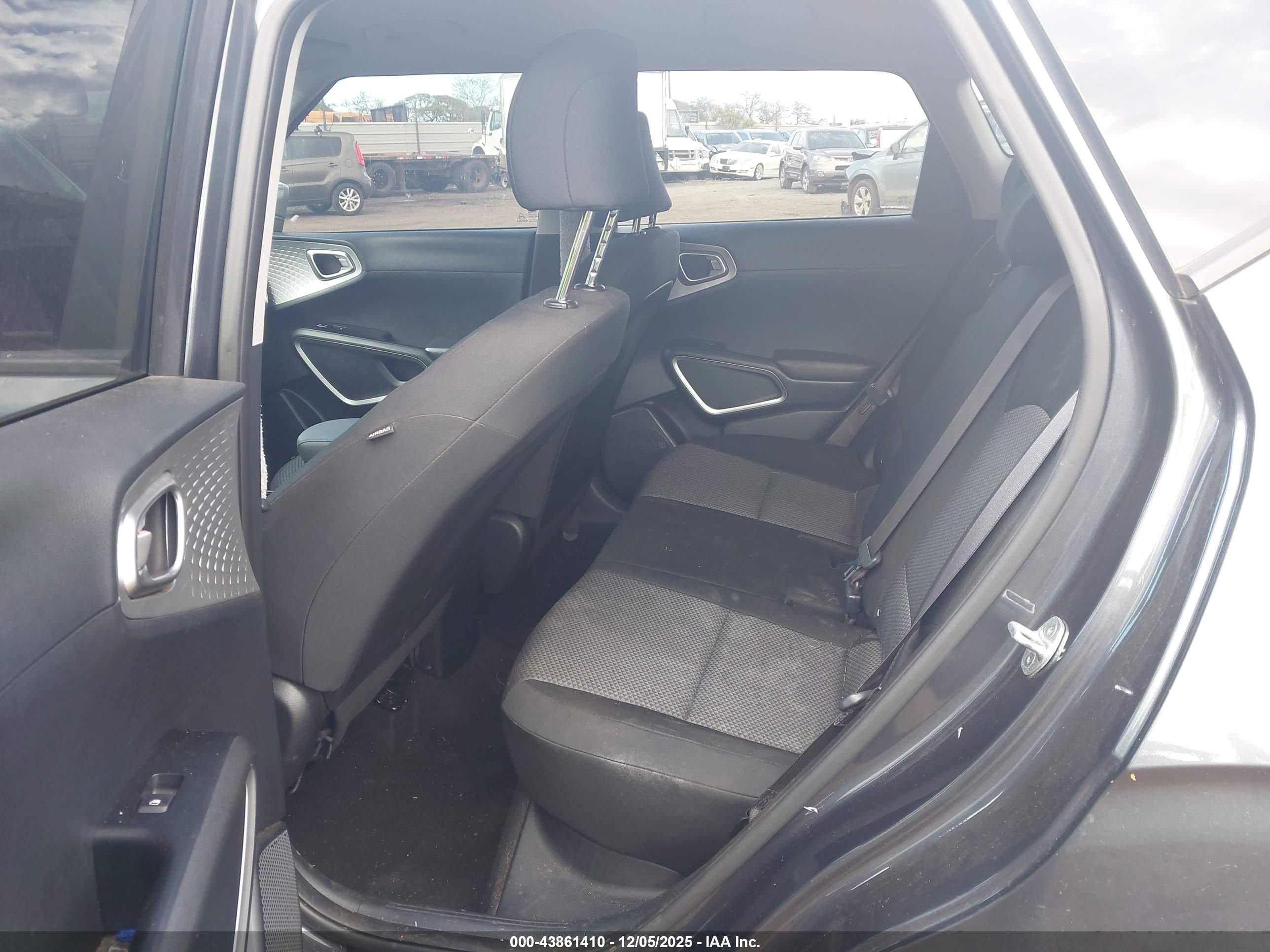 KIA SOUL image 8