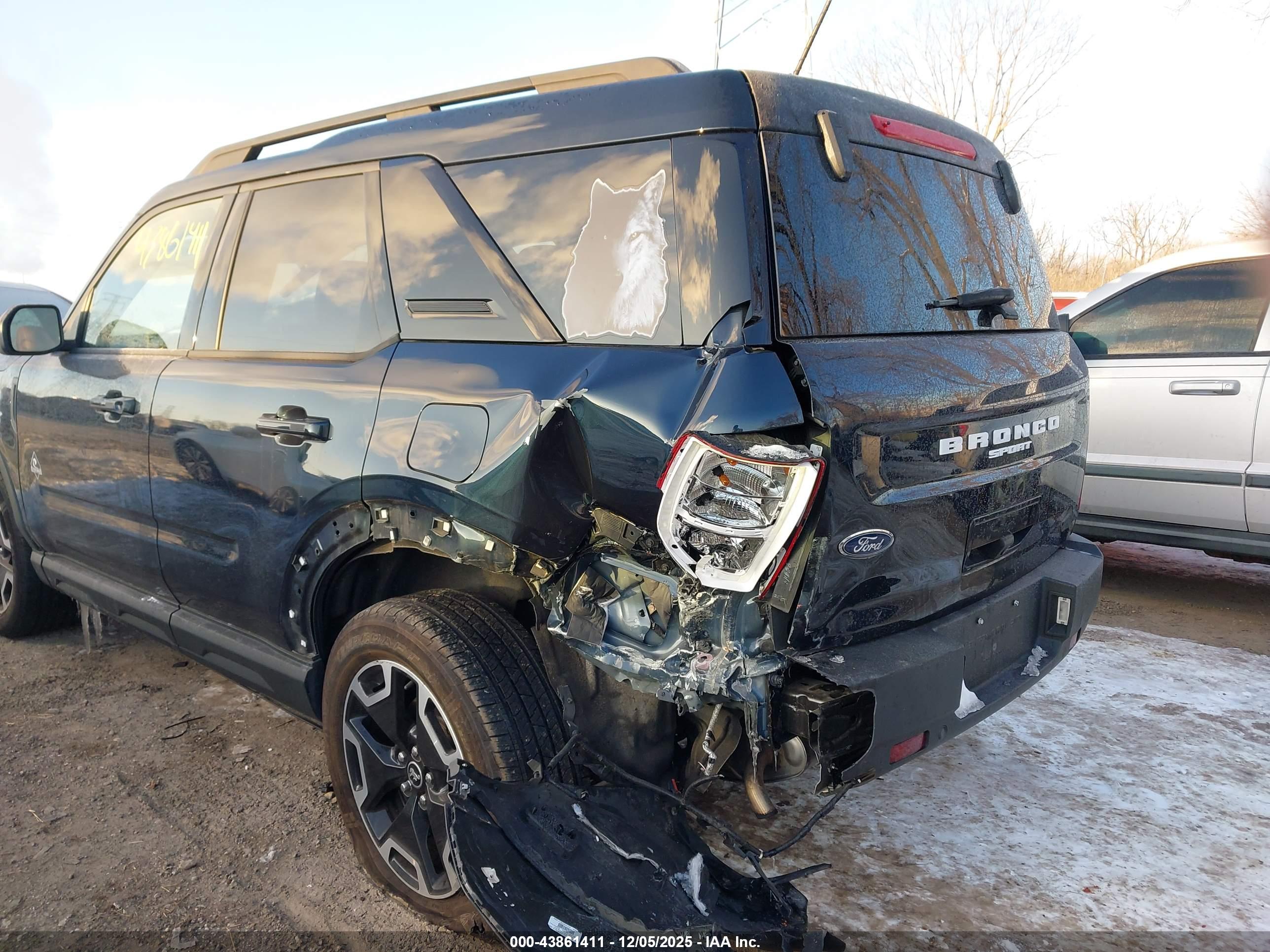 FORD BRONCO image 6