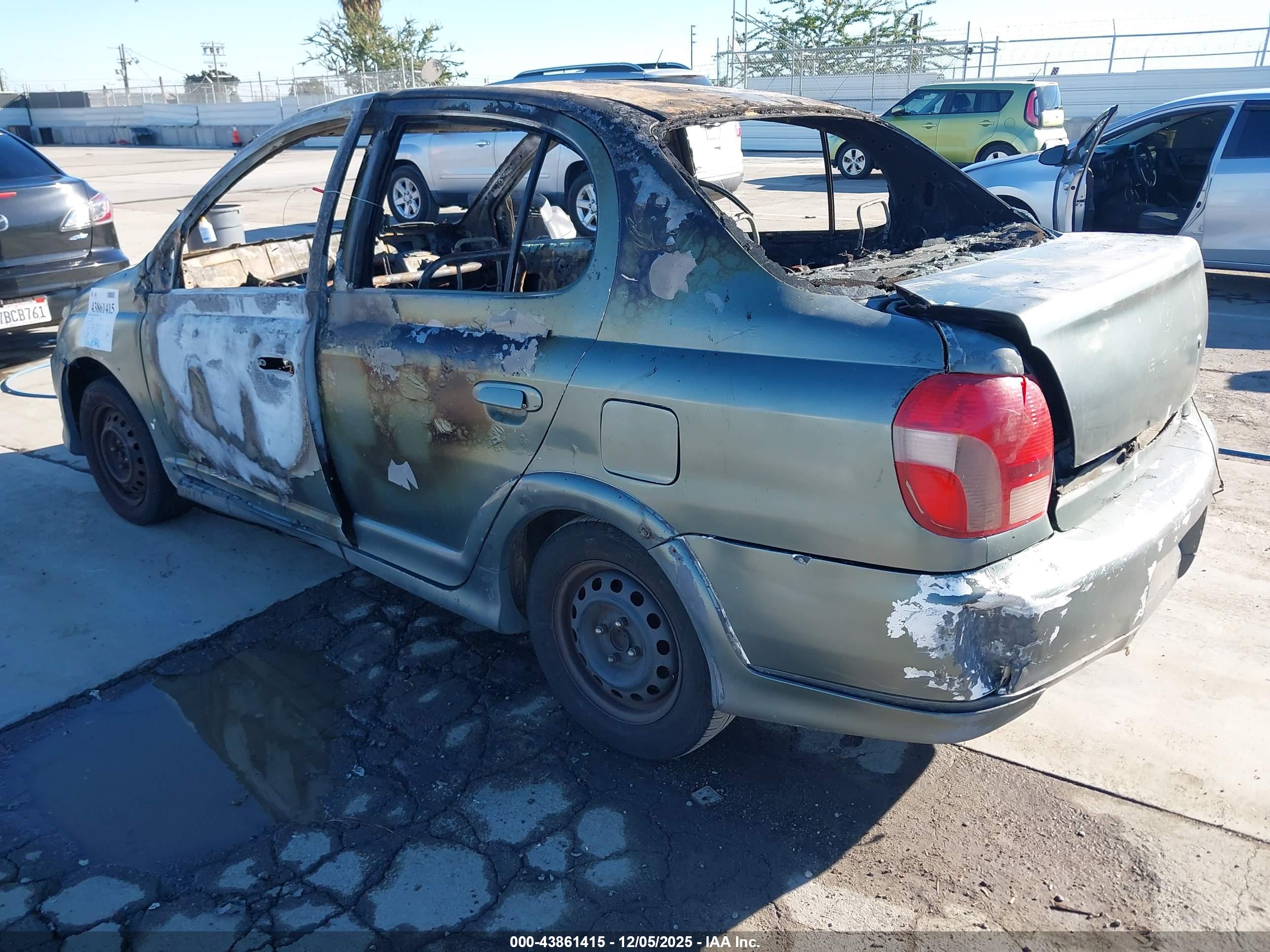 TOYOTA ECHO image 3