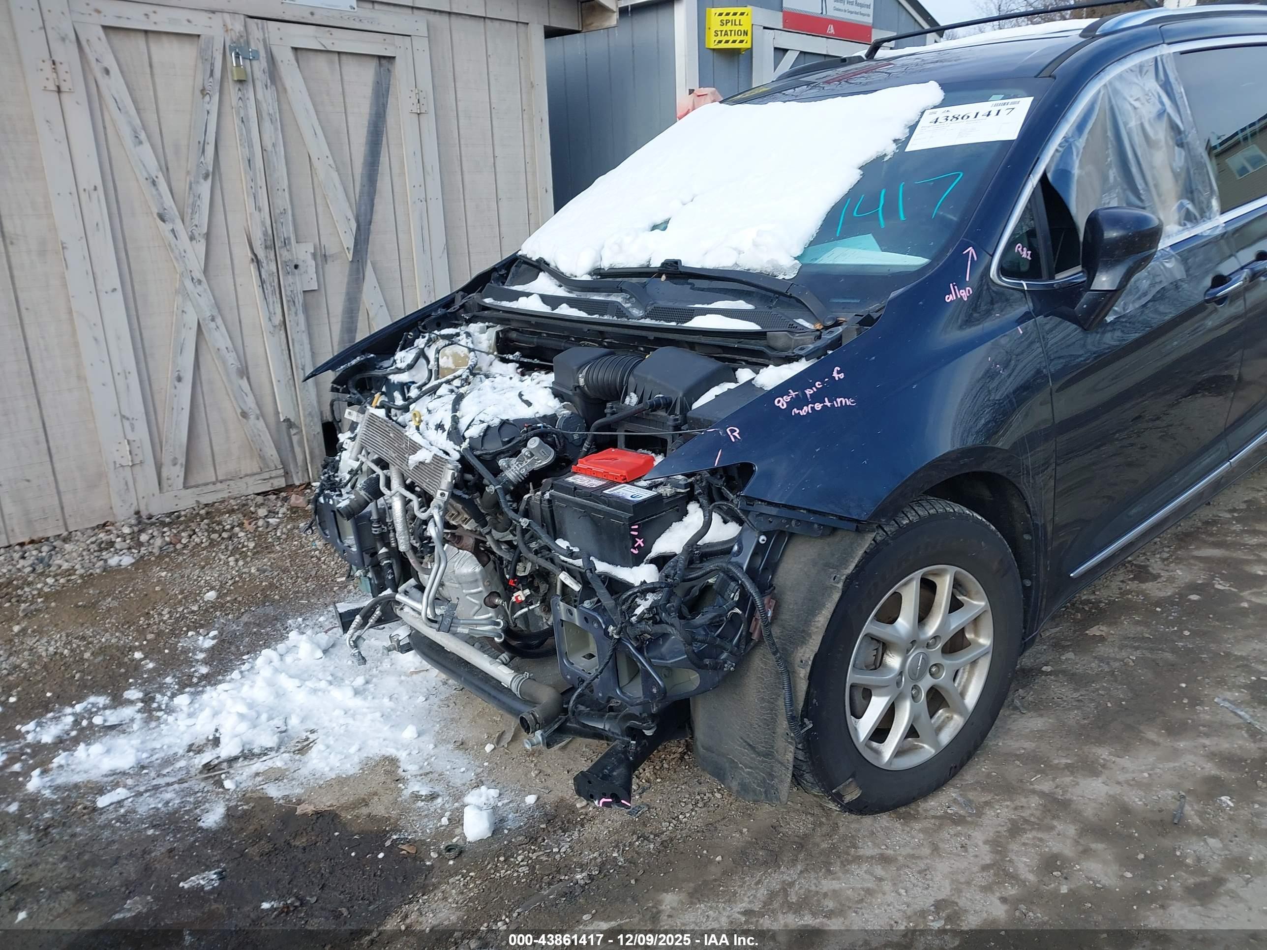 CHRYSLER PACIFICA image 6