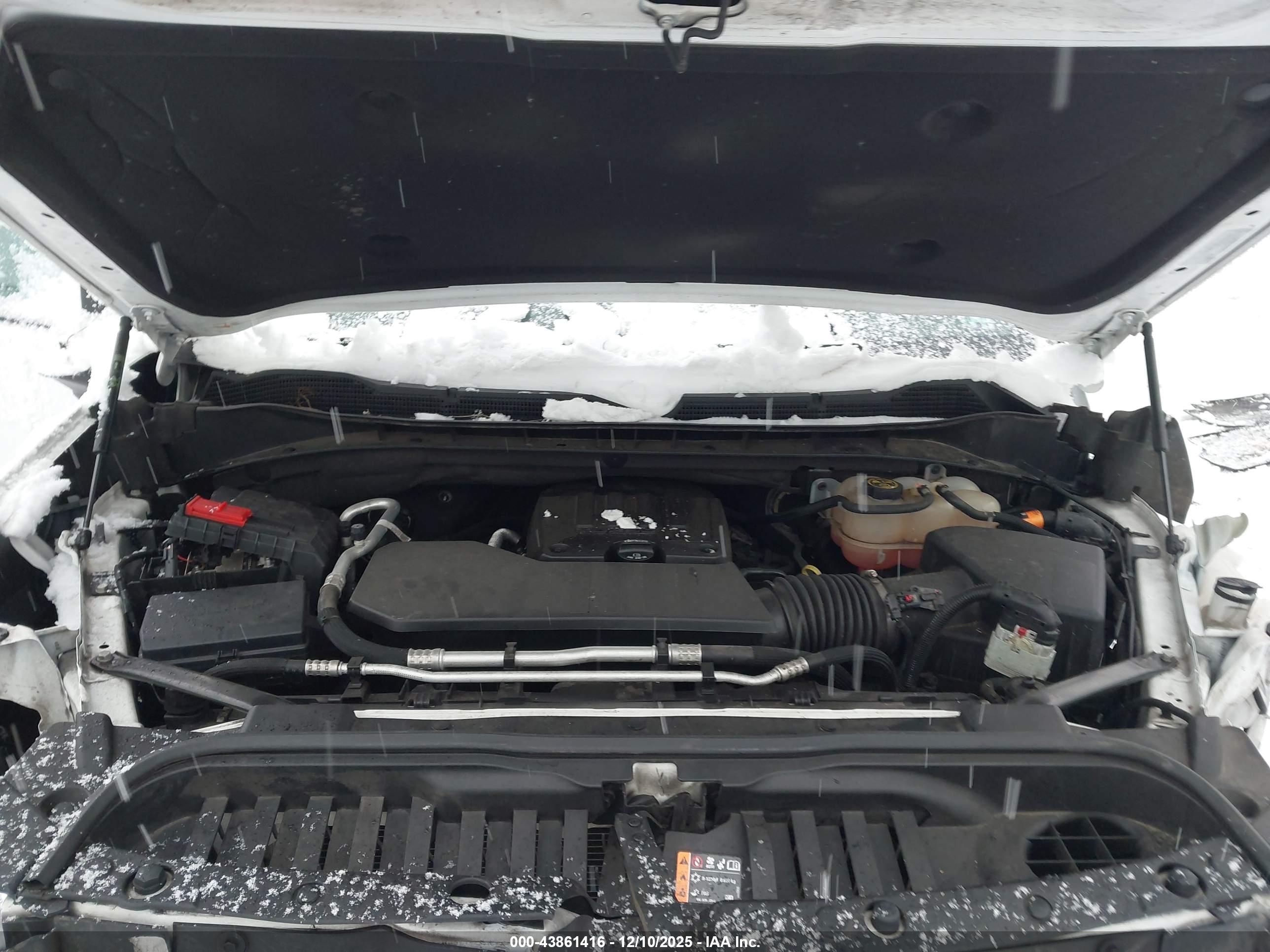 CHEVROLET SILVERADO image 10
