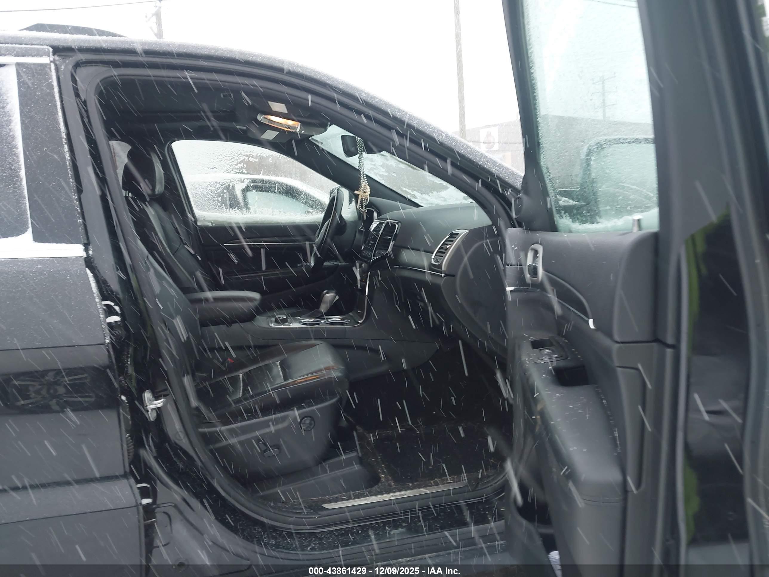 JEEP GRAND image 5