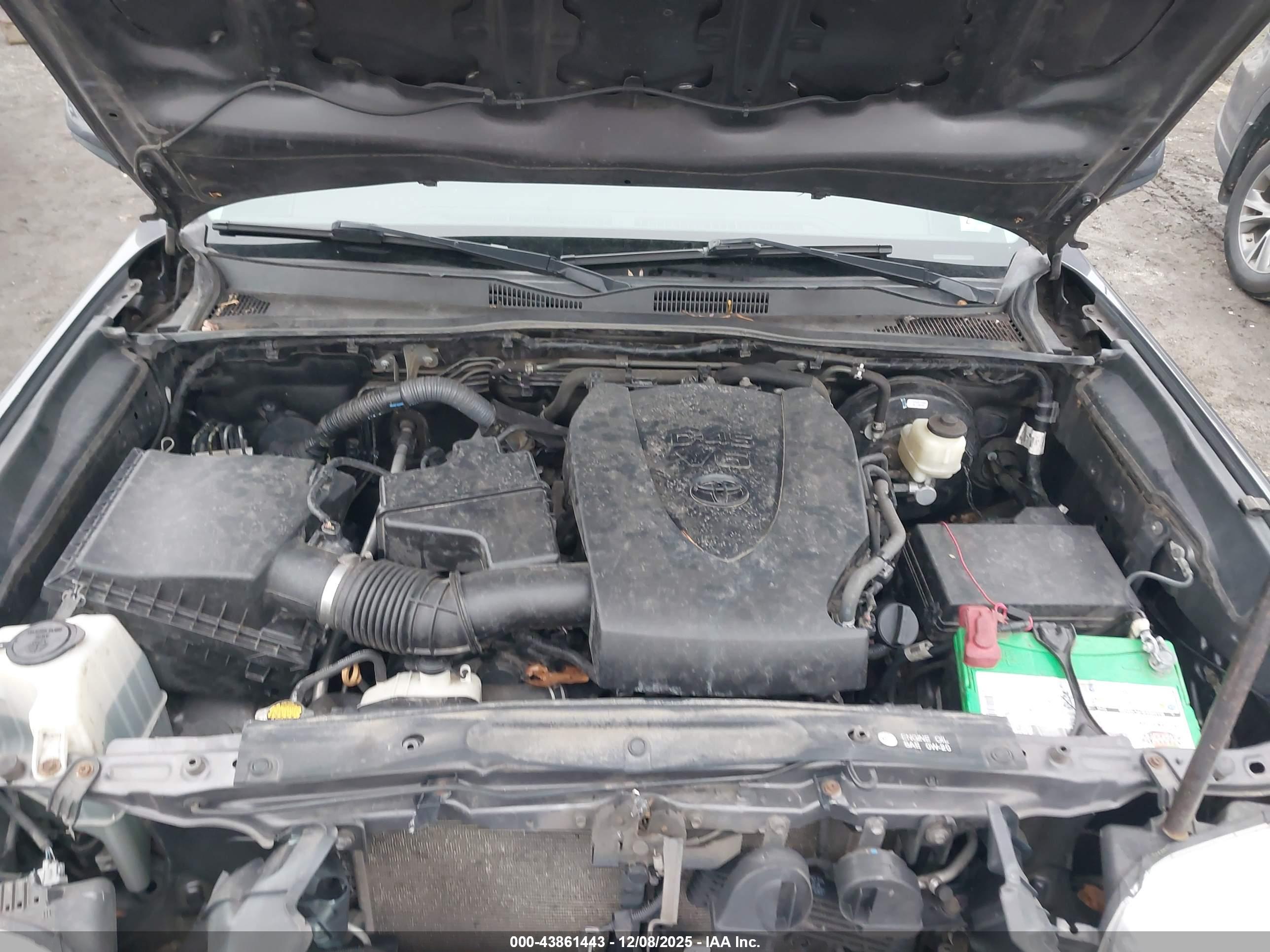 TOYOTA TACOMA image 10