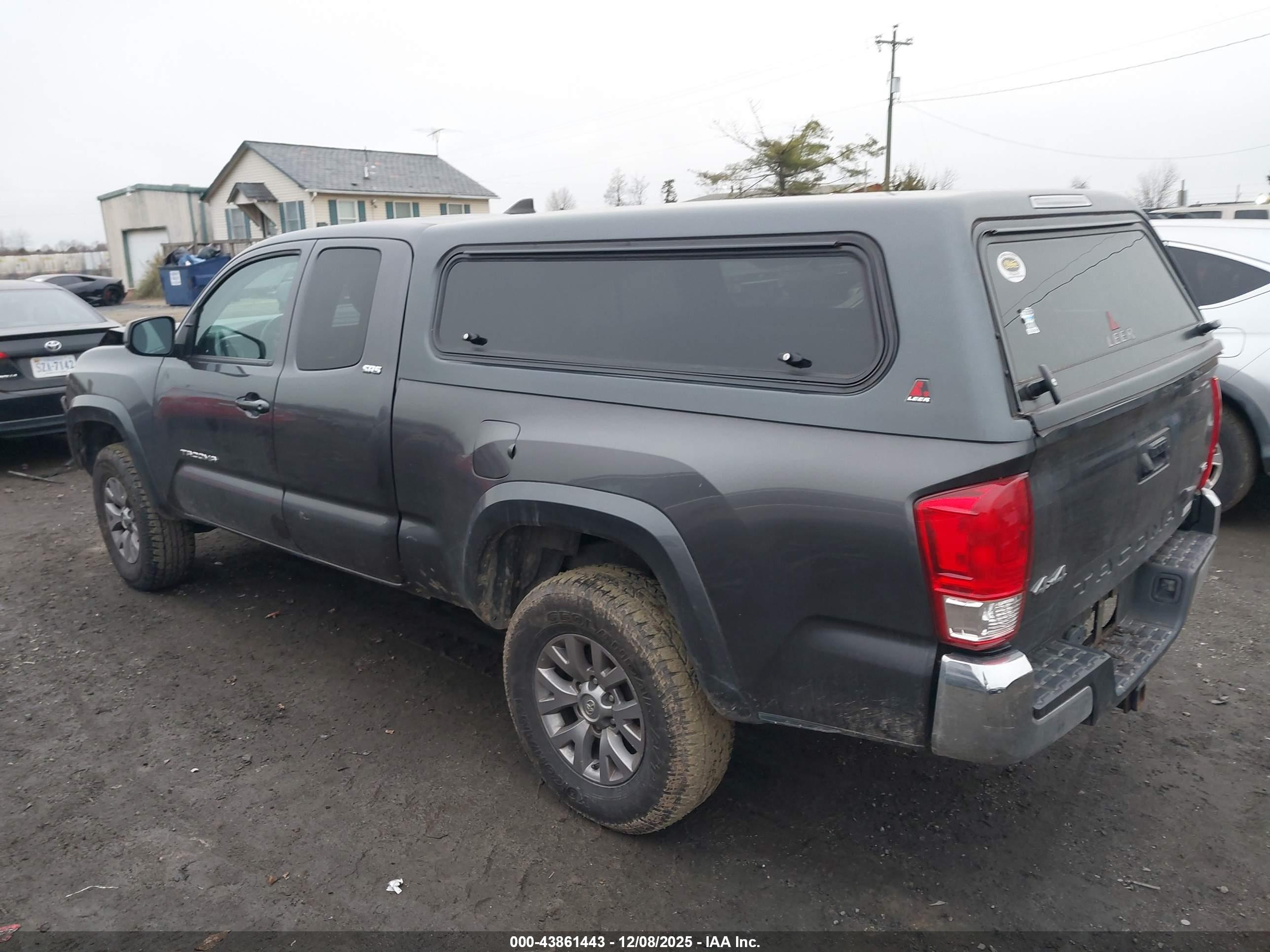 TOYOTA TACOMA image 3