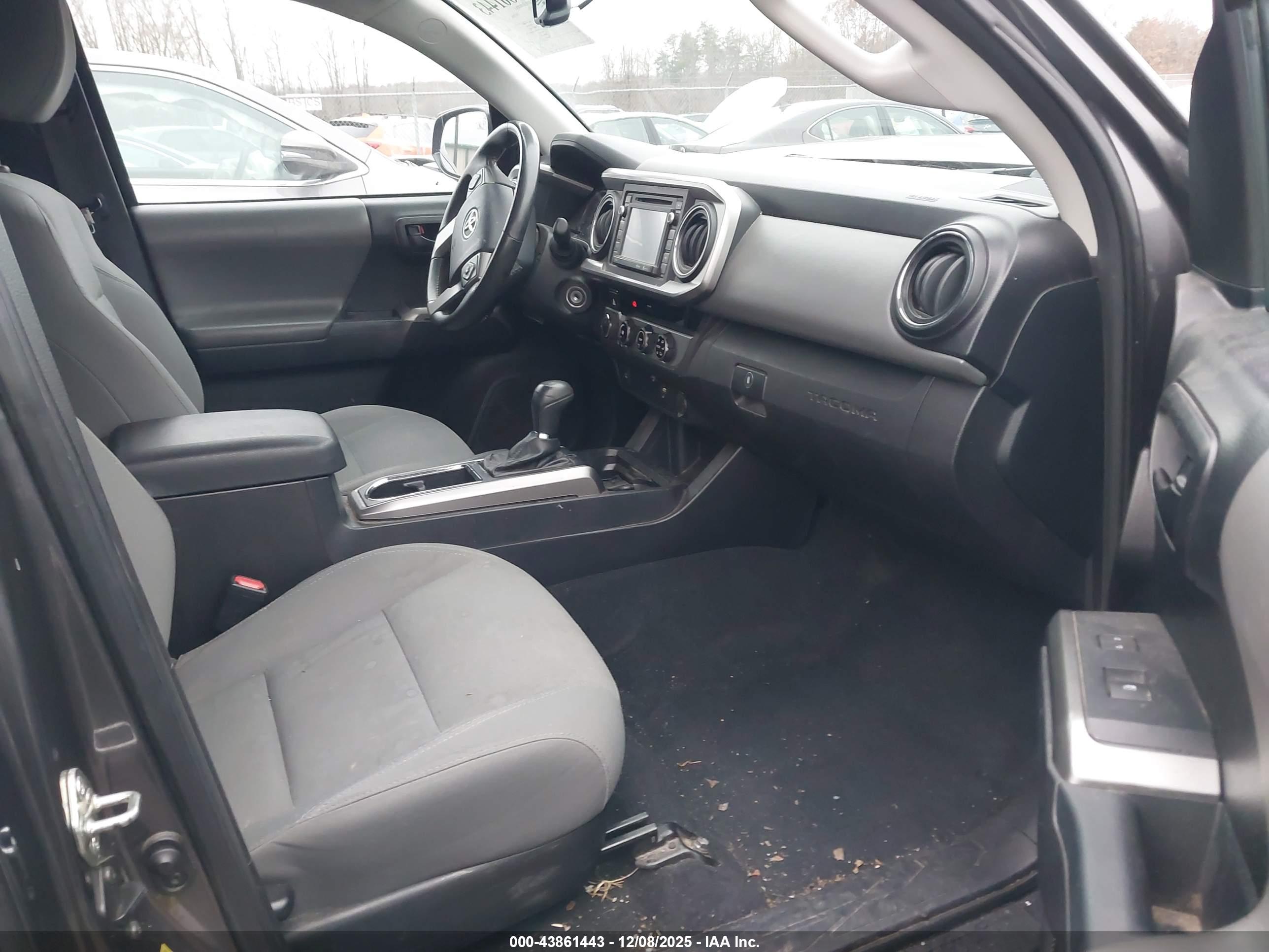 TOYOTA TACOMA image 5