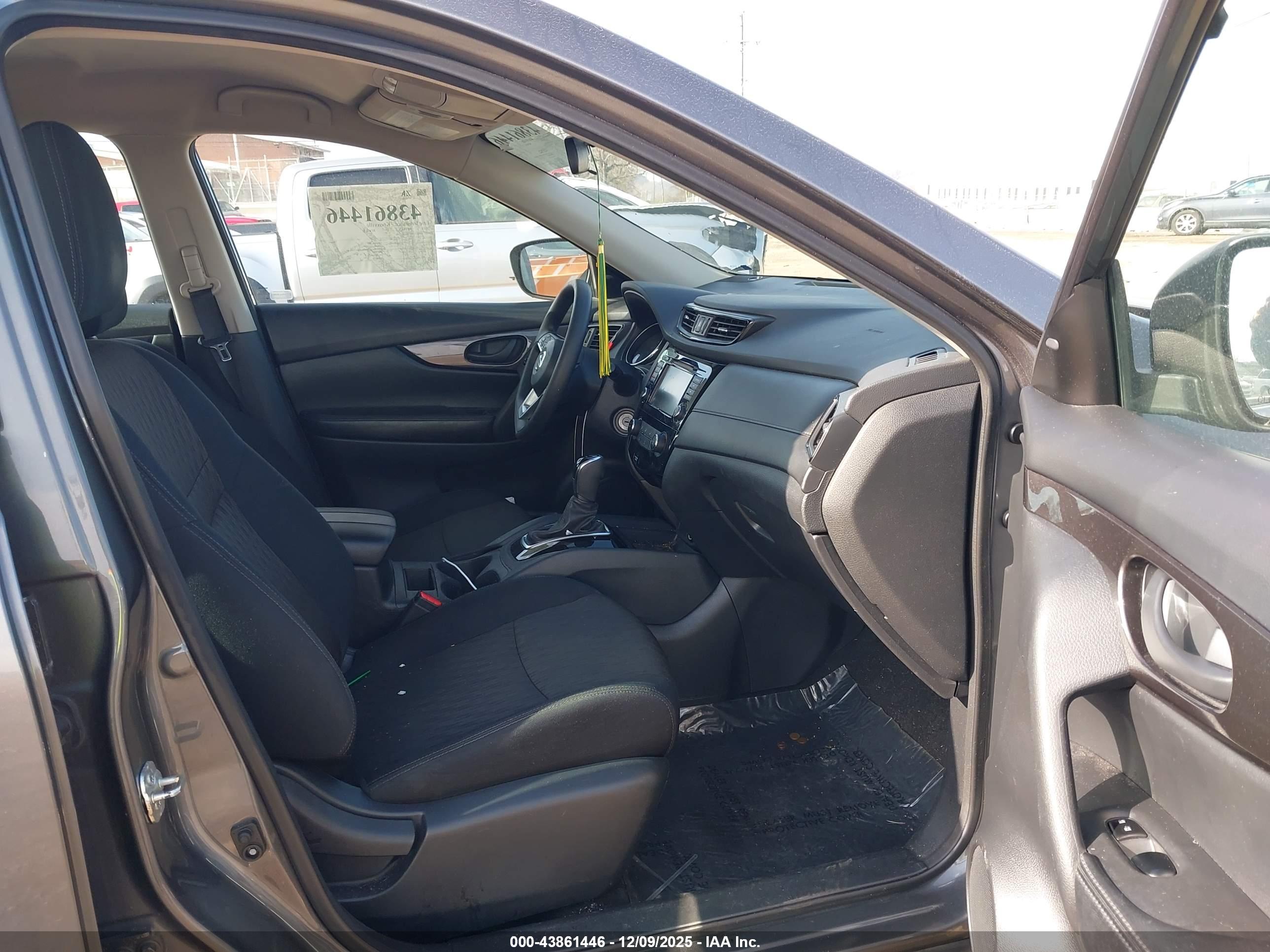 NISSAN ROGUE image 5