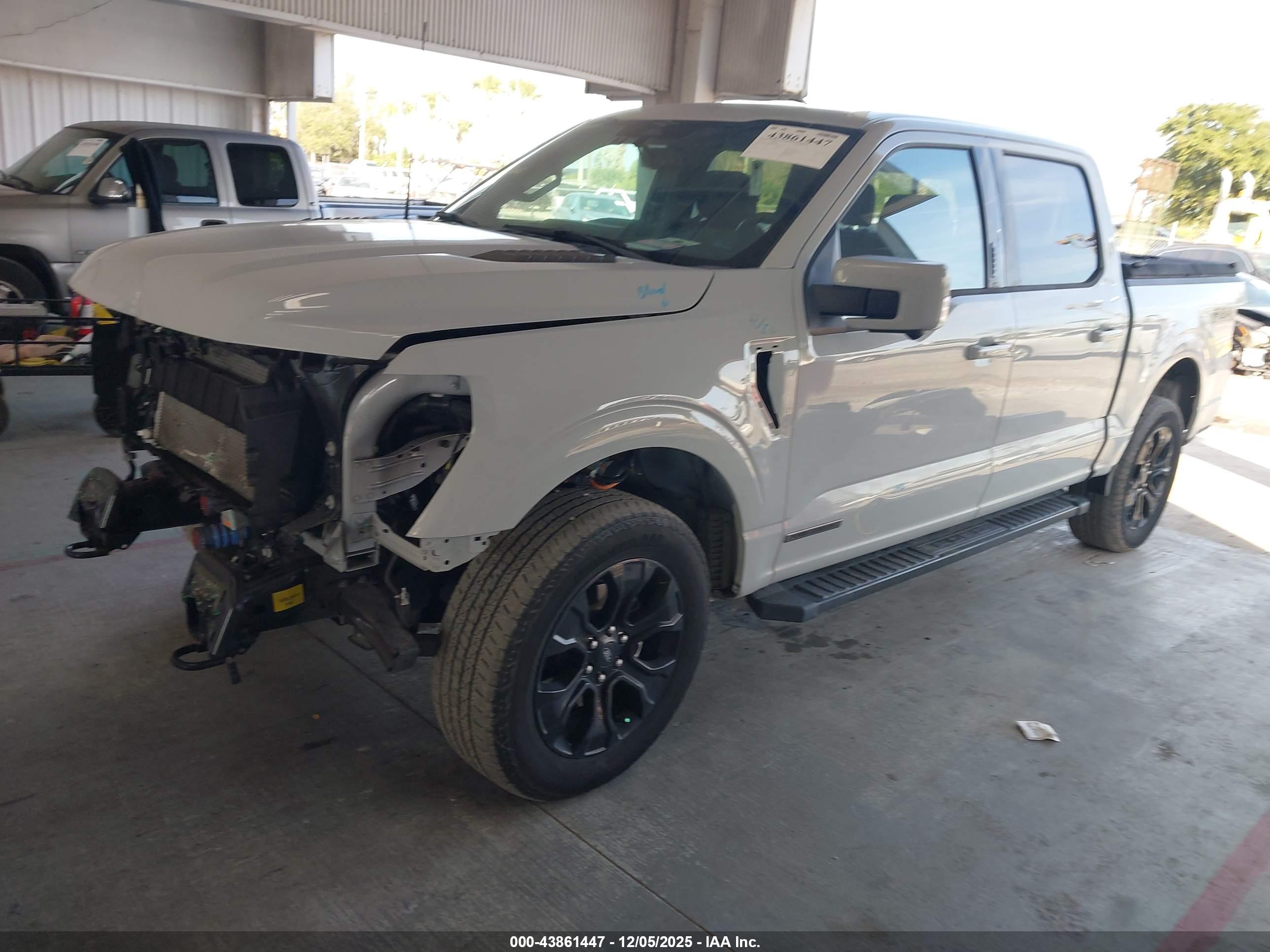 FORD F-150 image 2