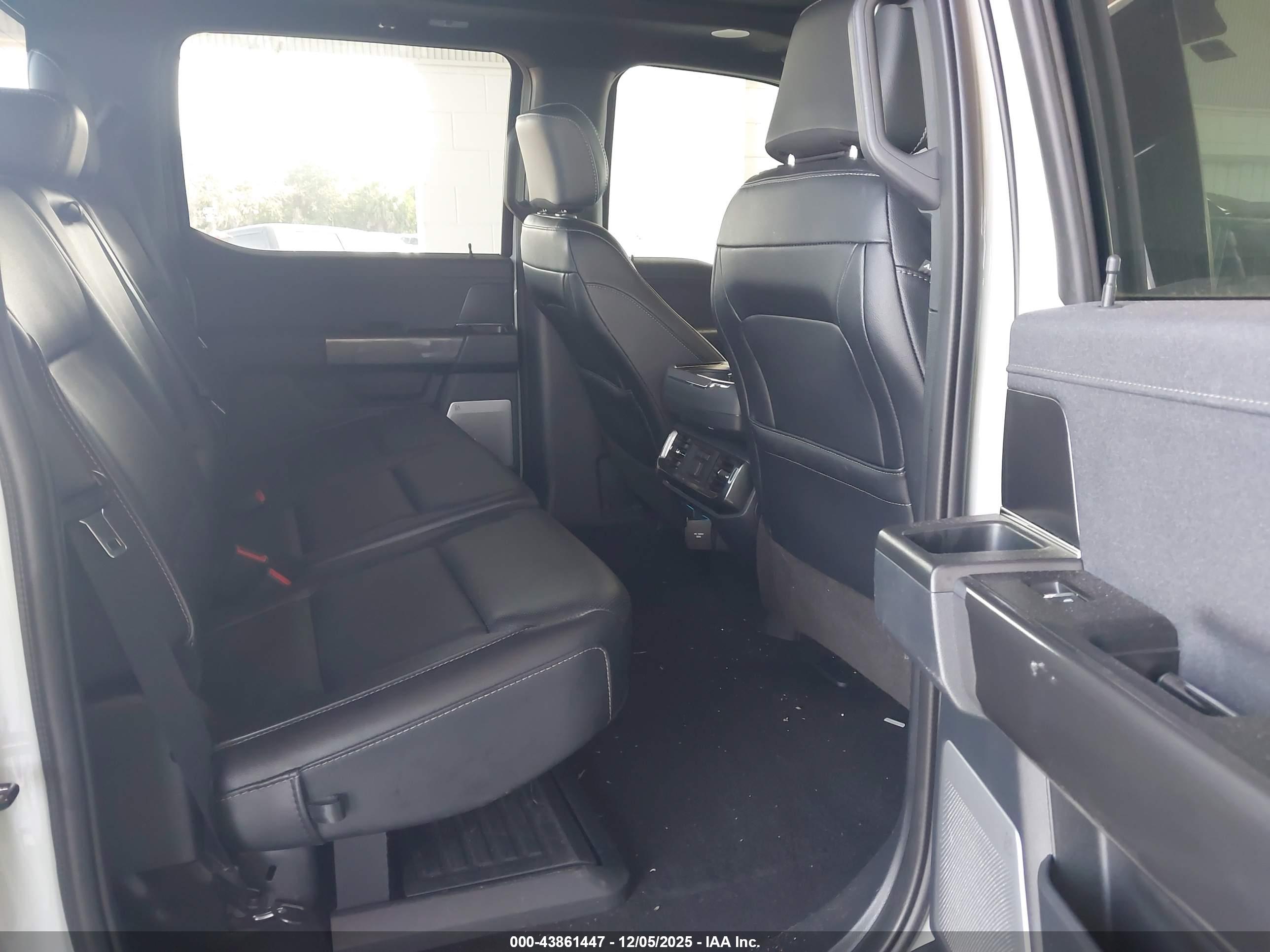 FORD F-150 image 8