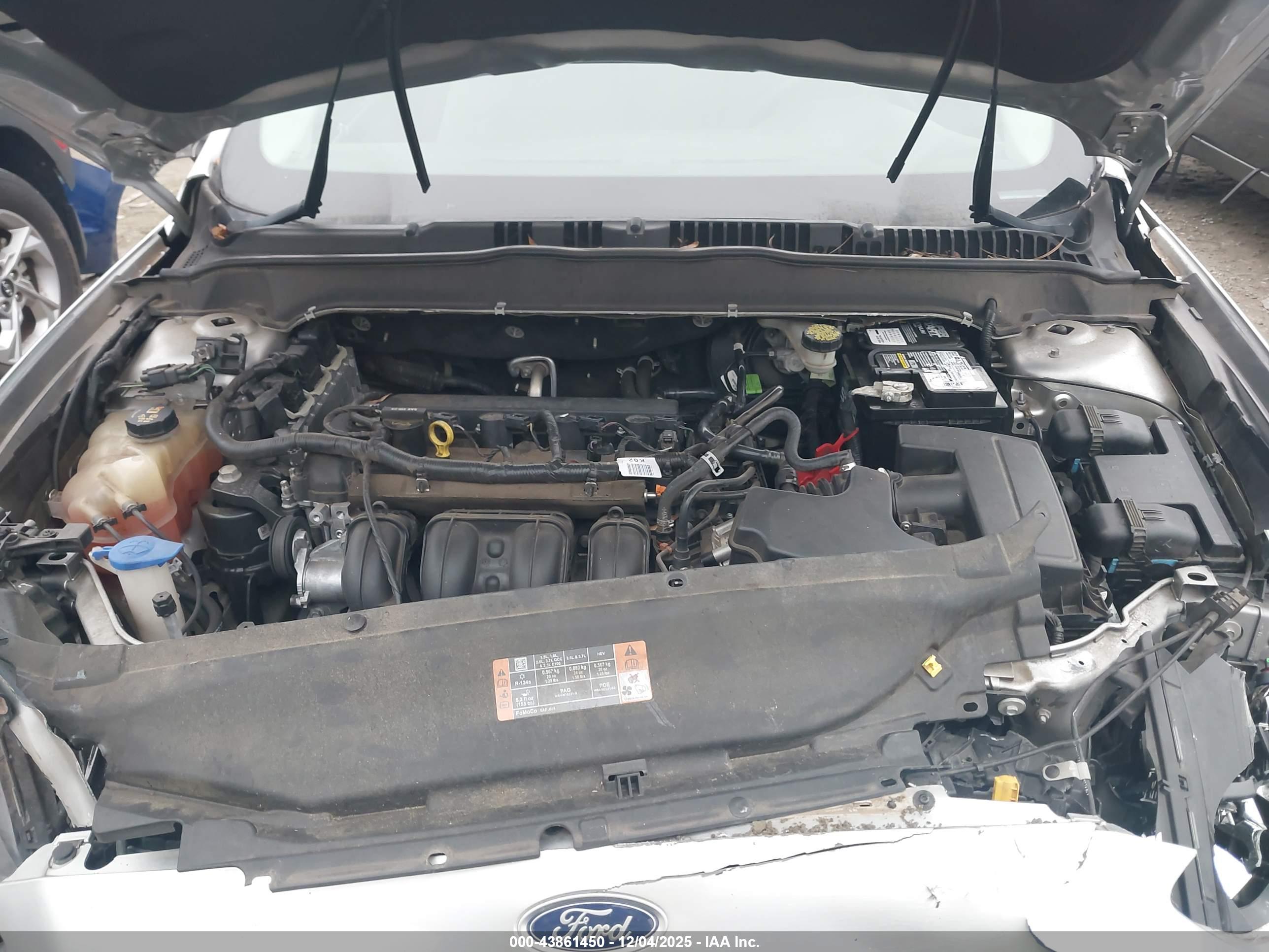 FORD FUSION image 10
