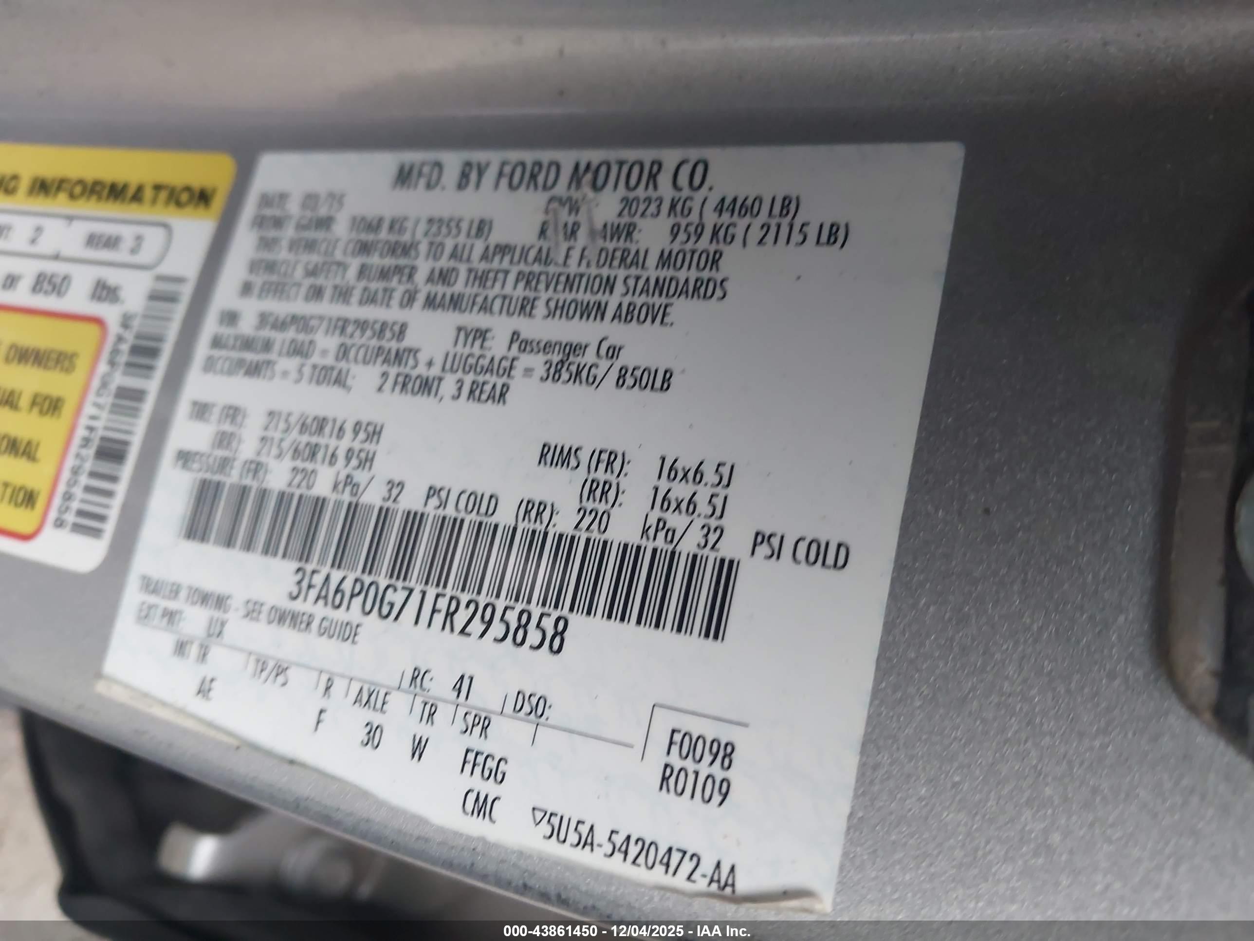 FORD FUSION image 9