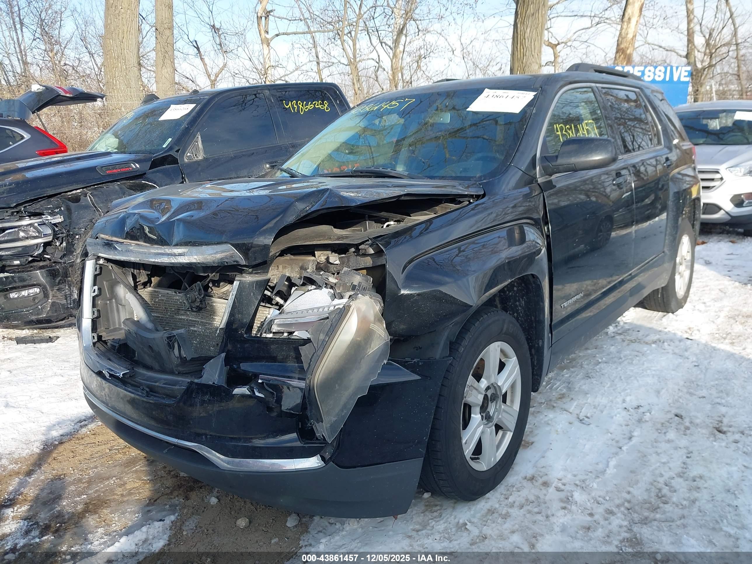 GMC TERRAIN image 6
