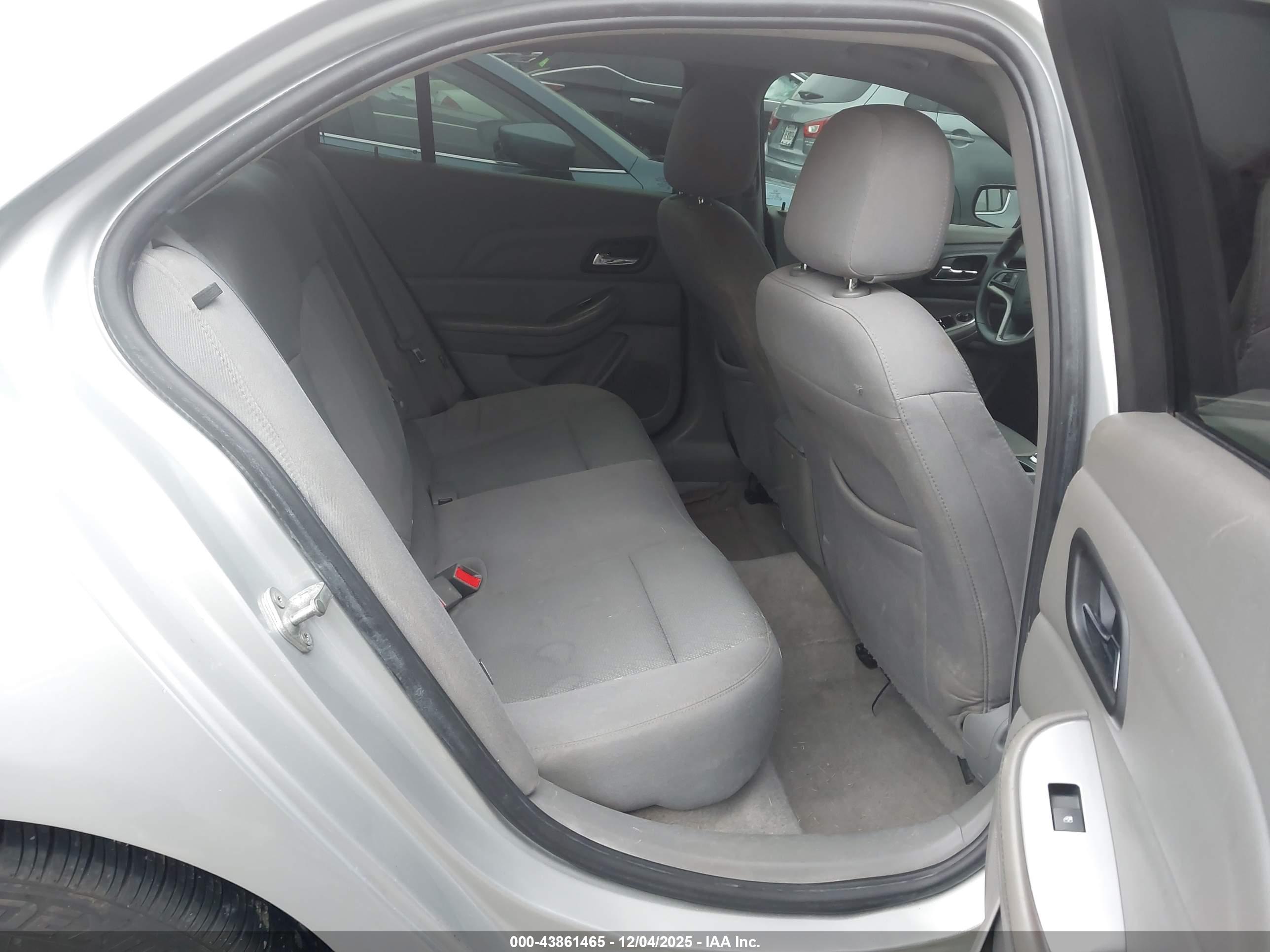 CHEVROLET MALIBU image 8