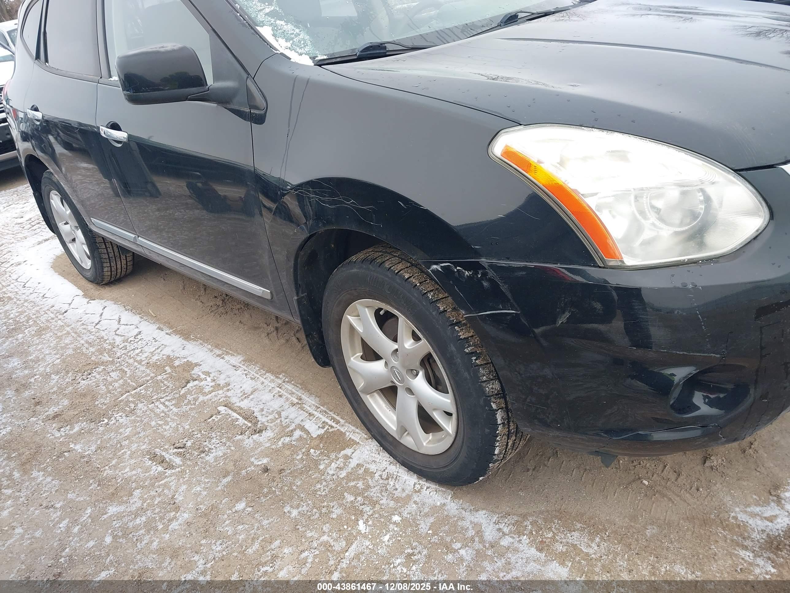 NISSAN ROGUE image 6
