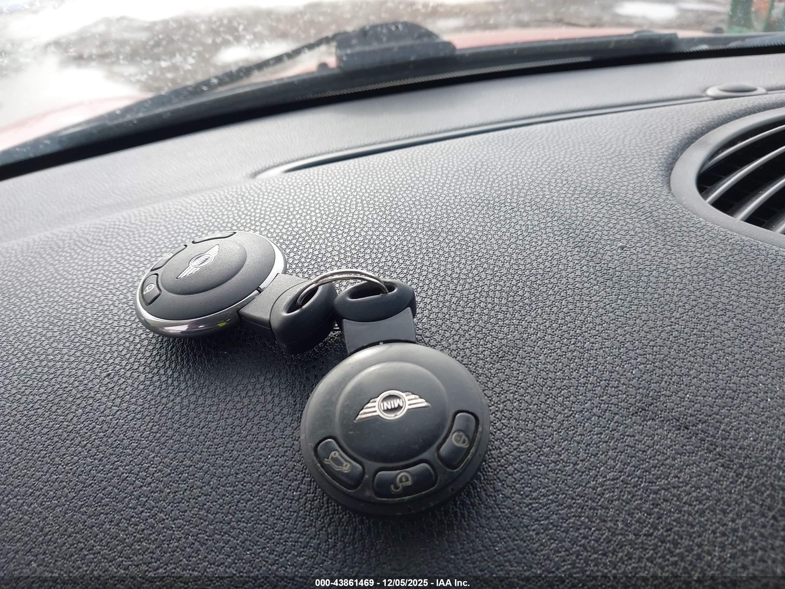 MINI COOPER image 11