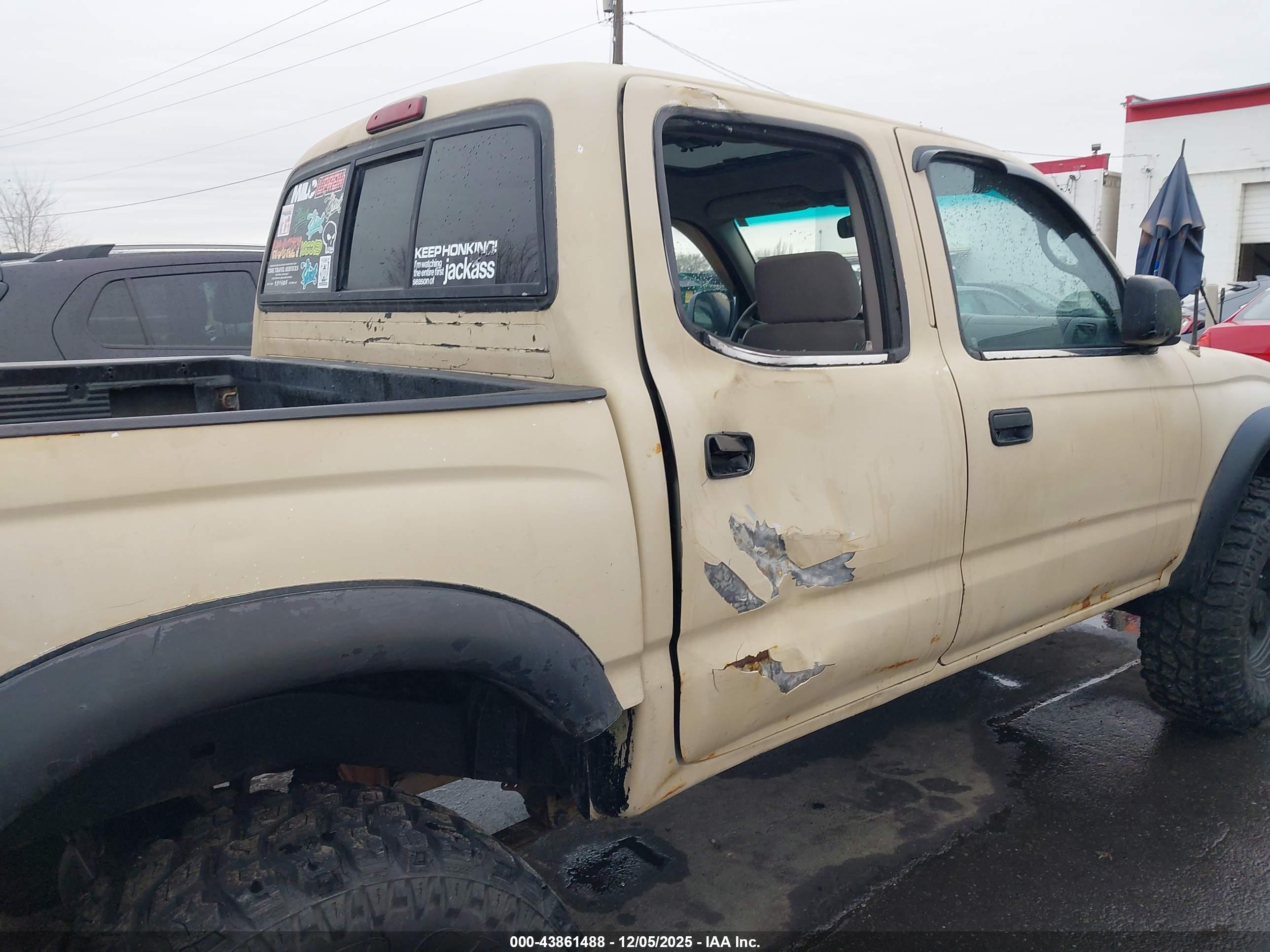 TOYOTA TACOMA image 6