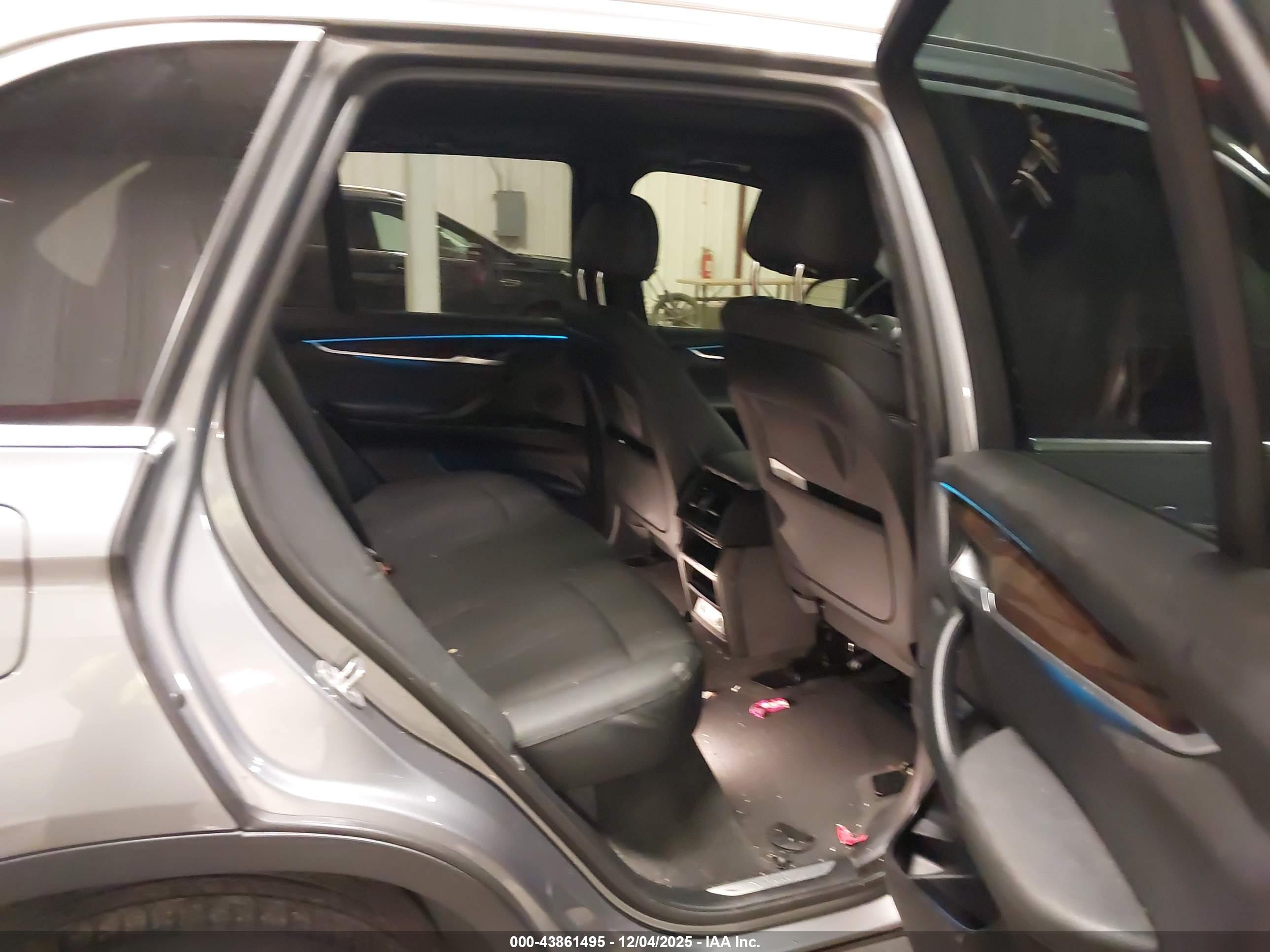 BMW X5 image 8