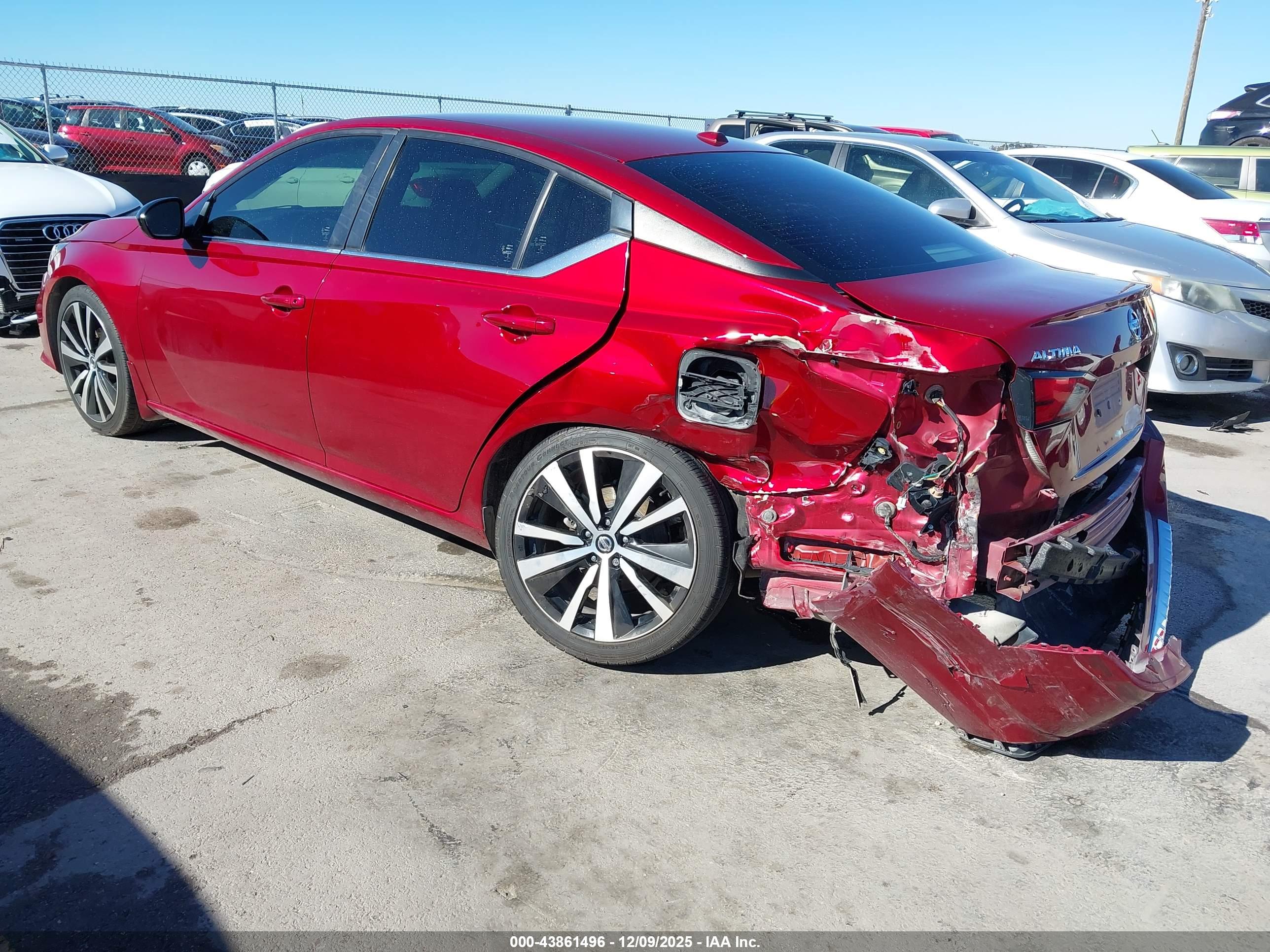 NISSAN ALTIMA image 3