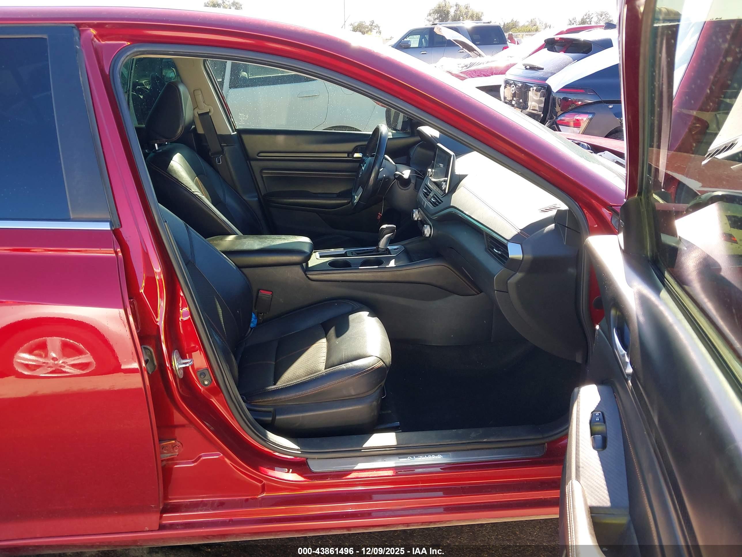 NISSAN ALTIMA image 5