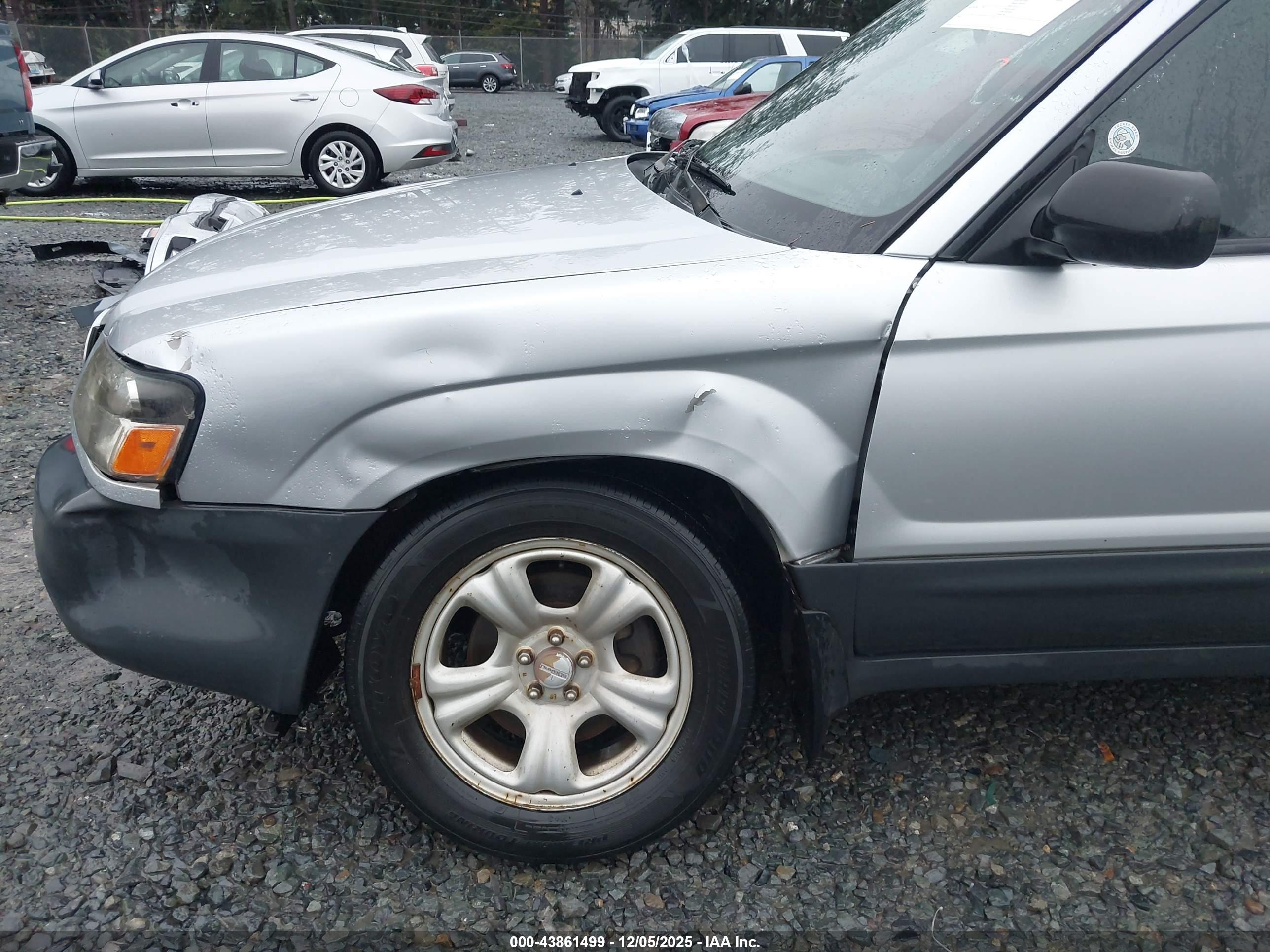 SUBARU FORESTER image 6