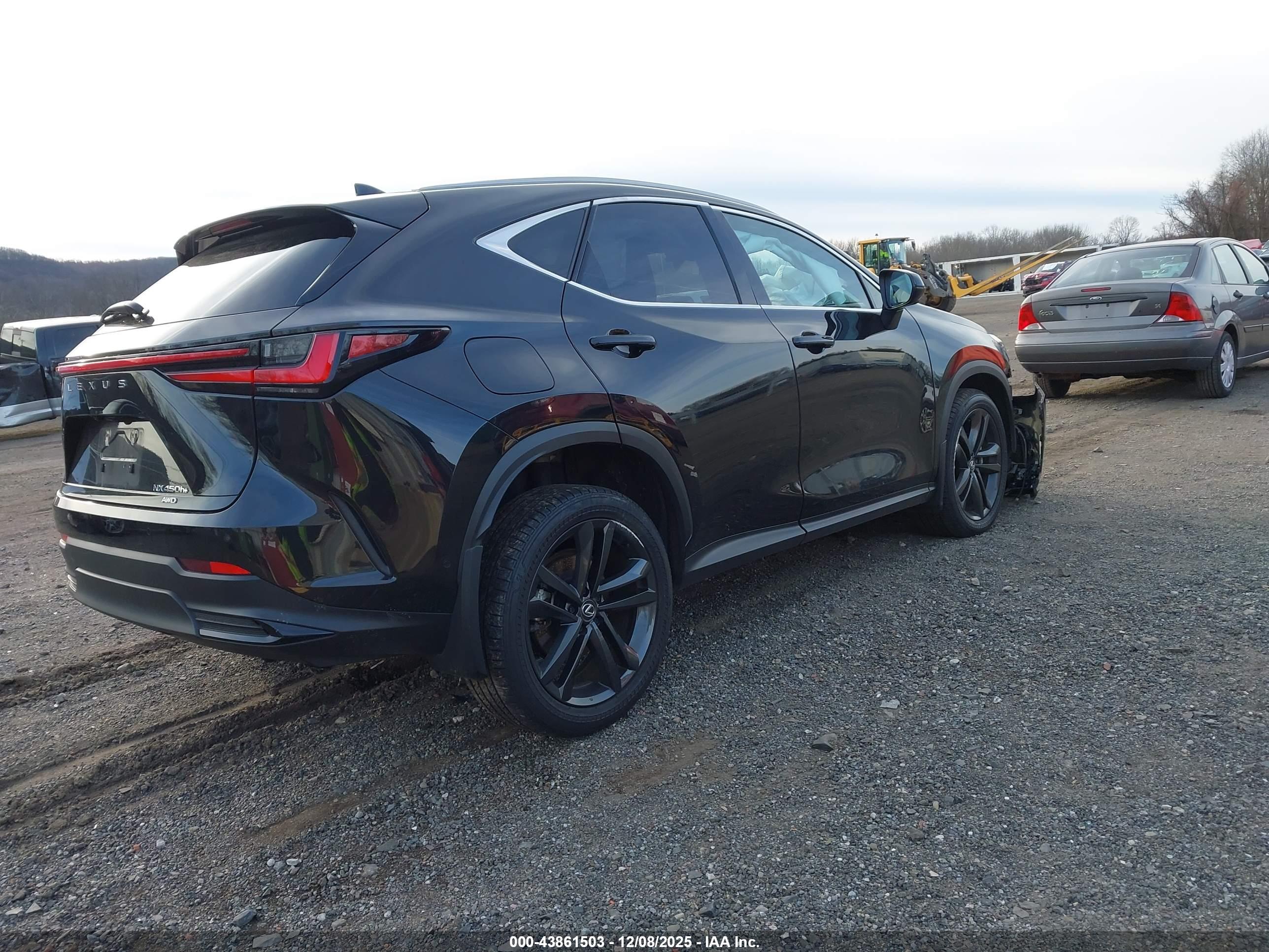 LEXUS NX image 4