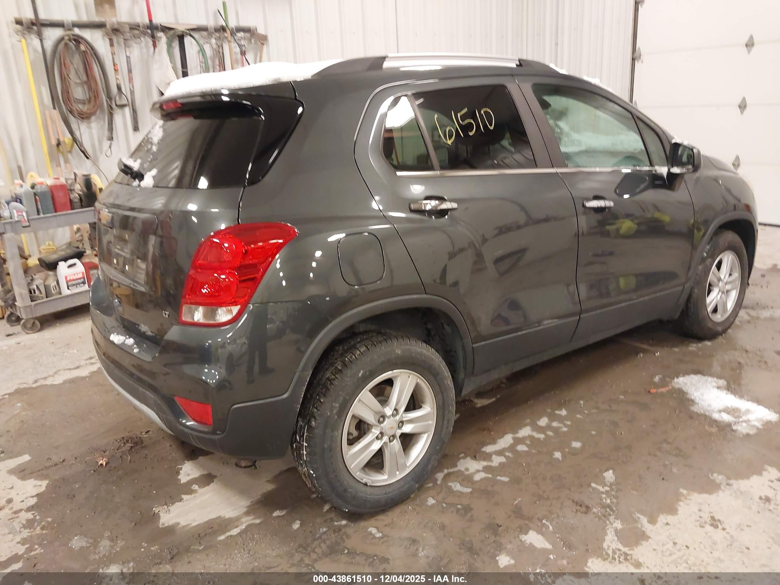 CHEVROLET TRAX image 4
