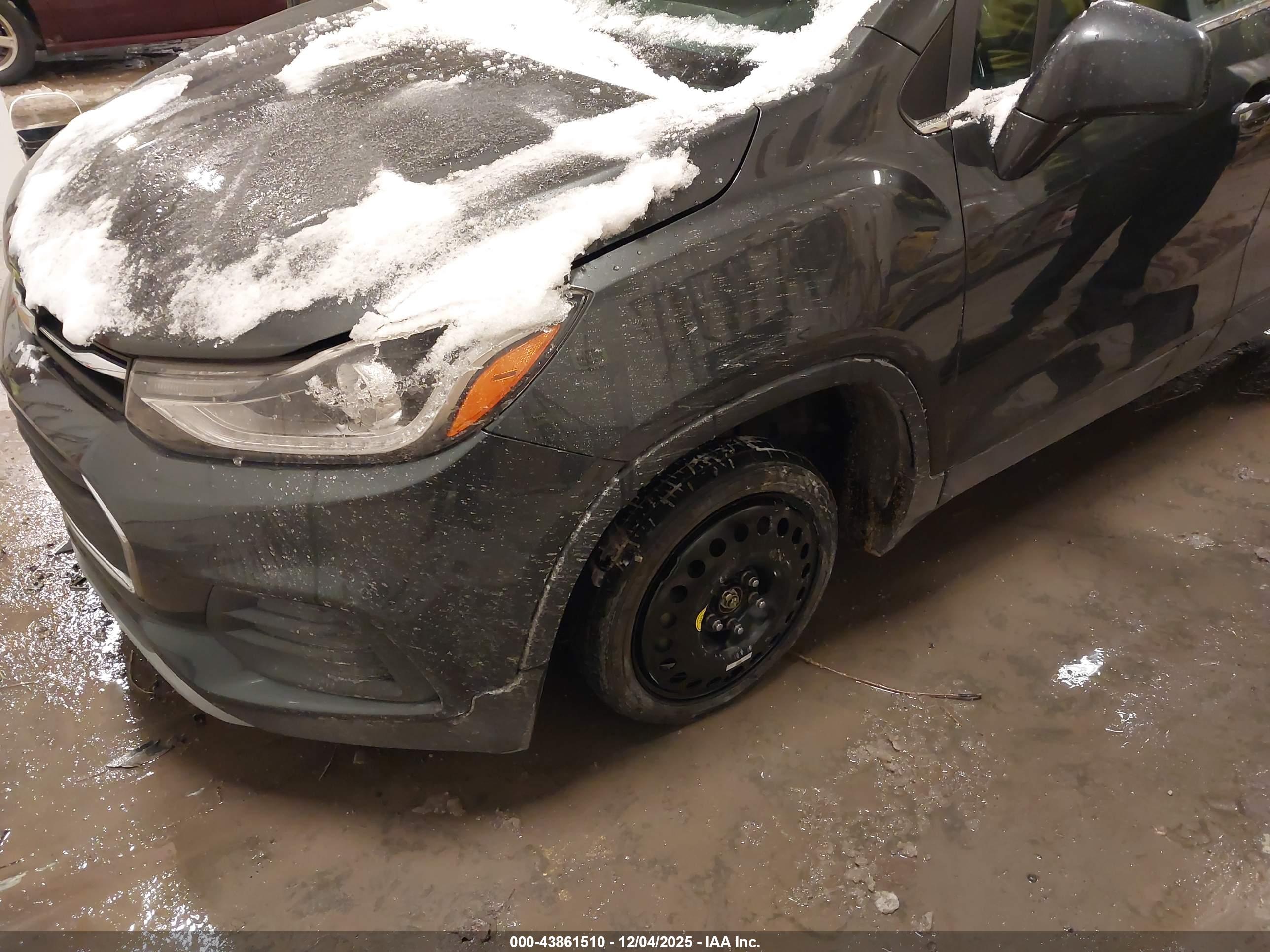 CHEVROLET TRAX image 6