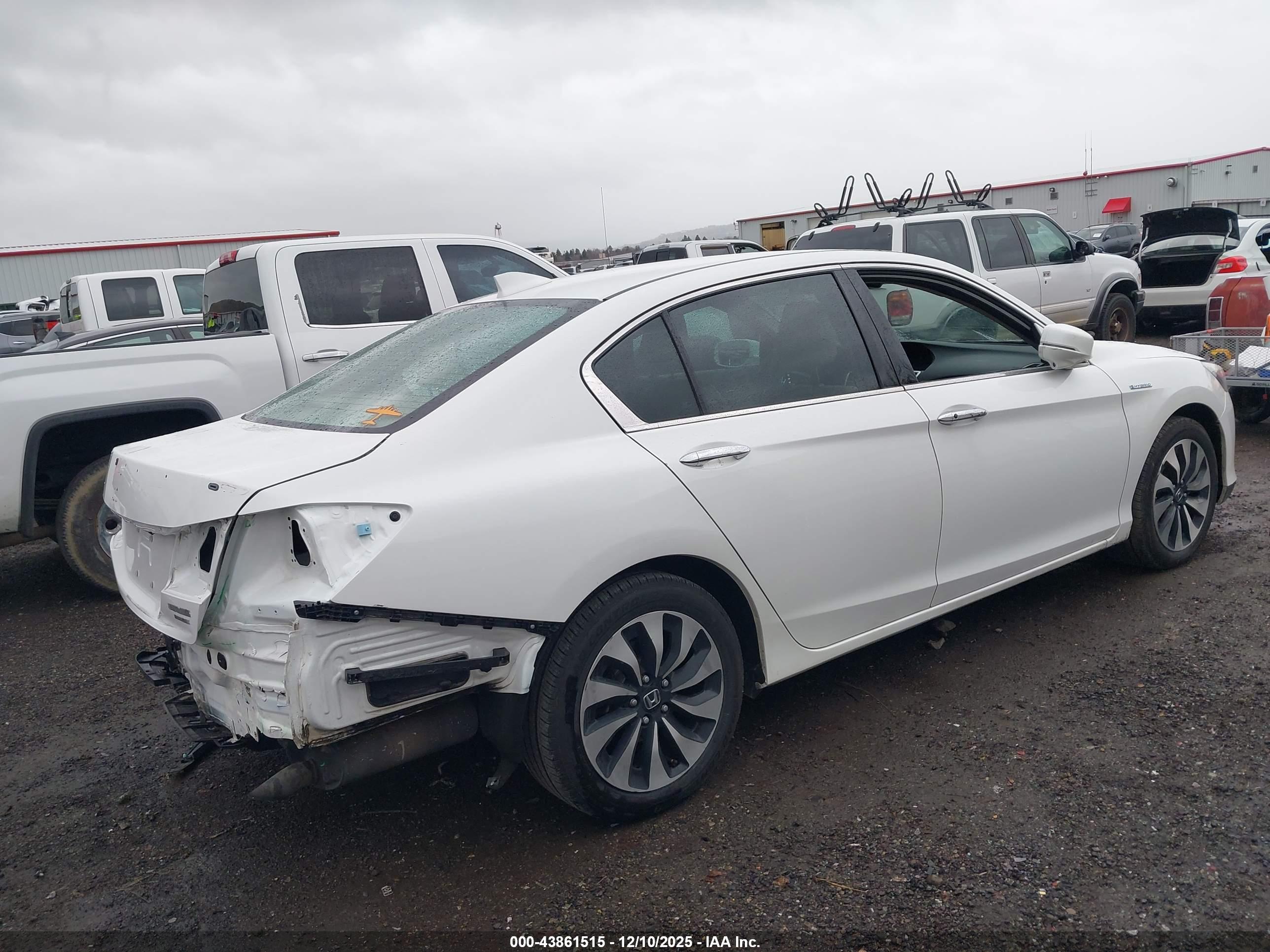 HONDA ACCORD image 4