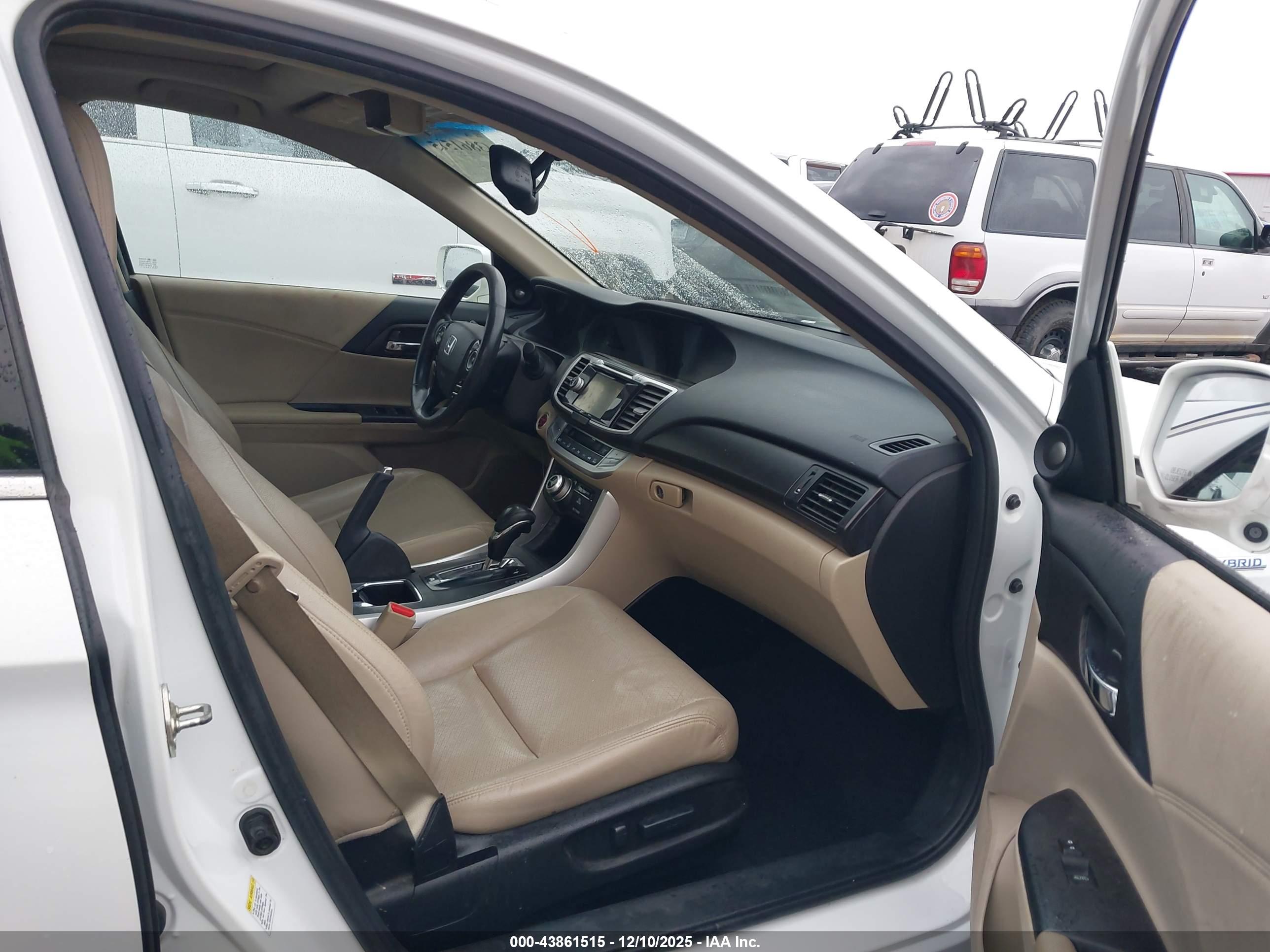 HONDA ACCORD image 5