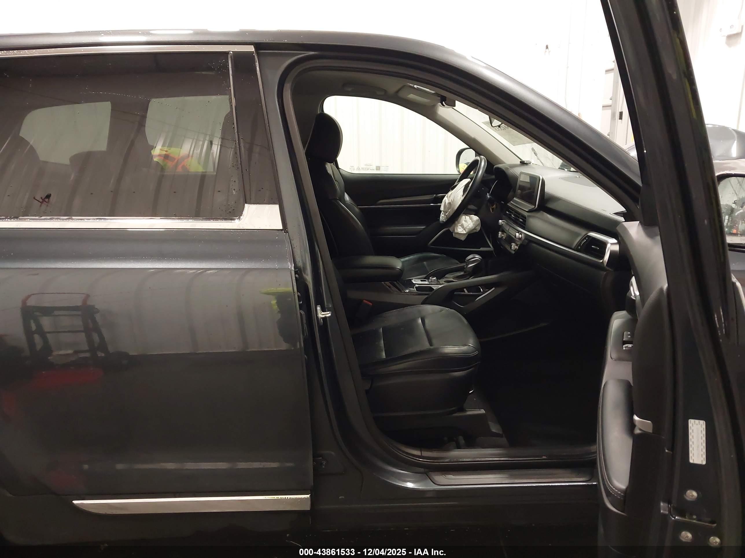KIA TELLURIDE image 5
