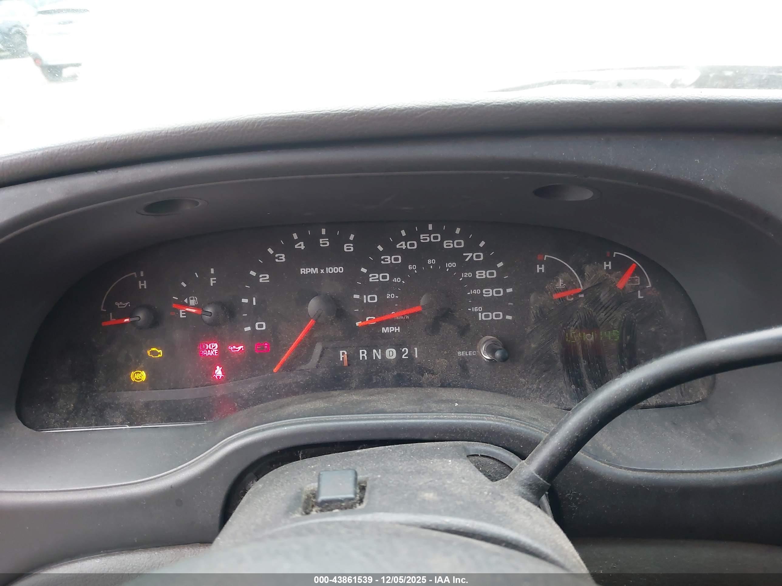 FORD E-250 image 7