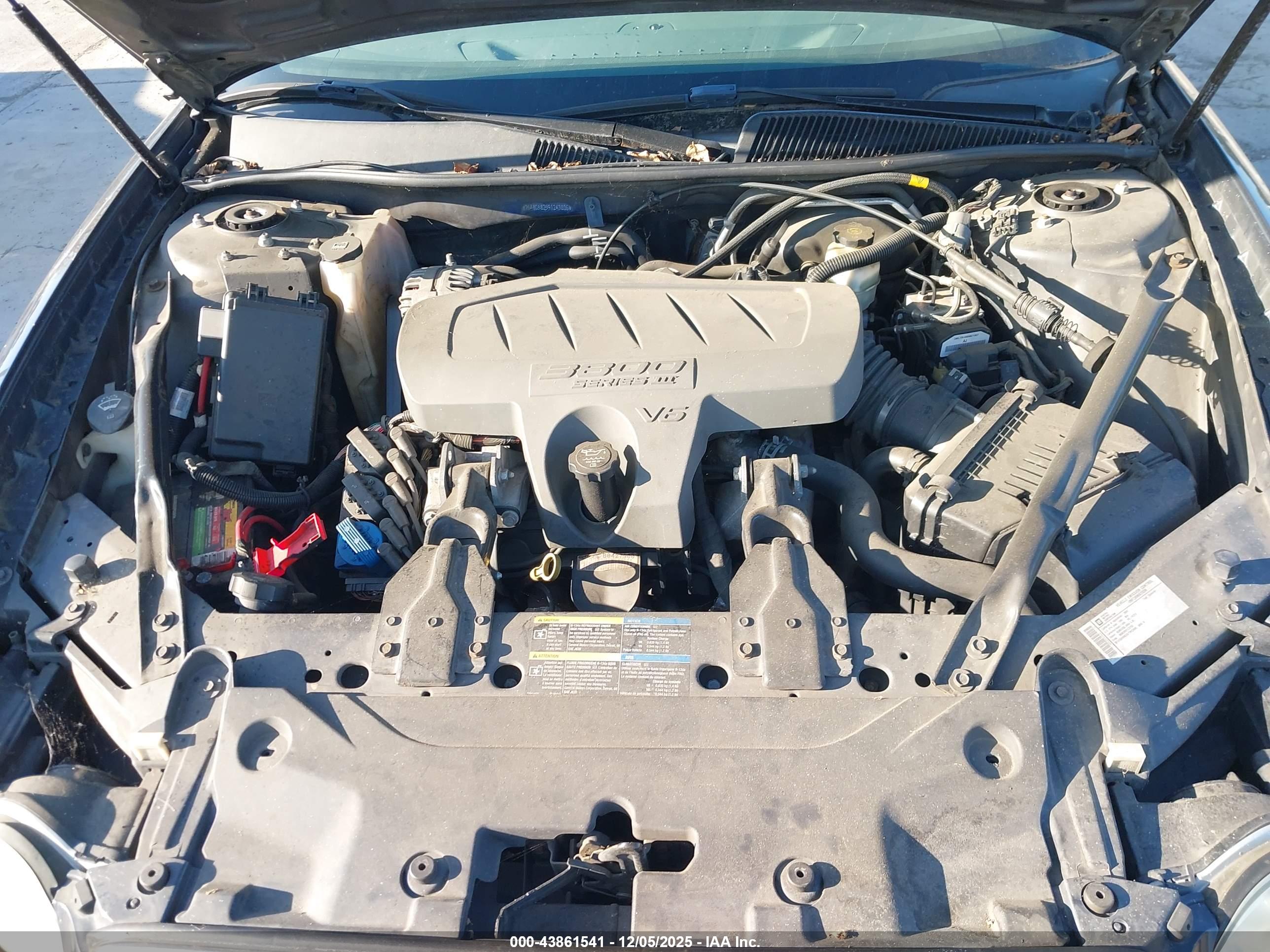 BUICK LACROSSE image 10