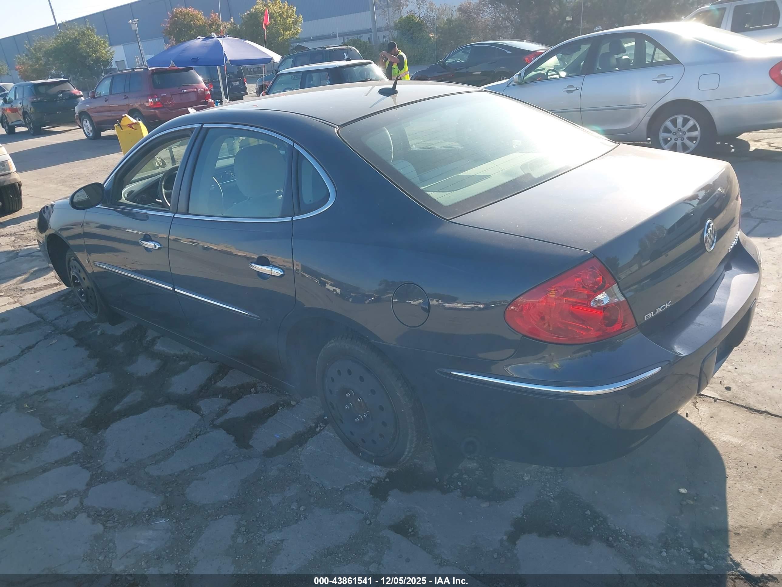 BUICK LACROSSE image 3