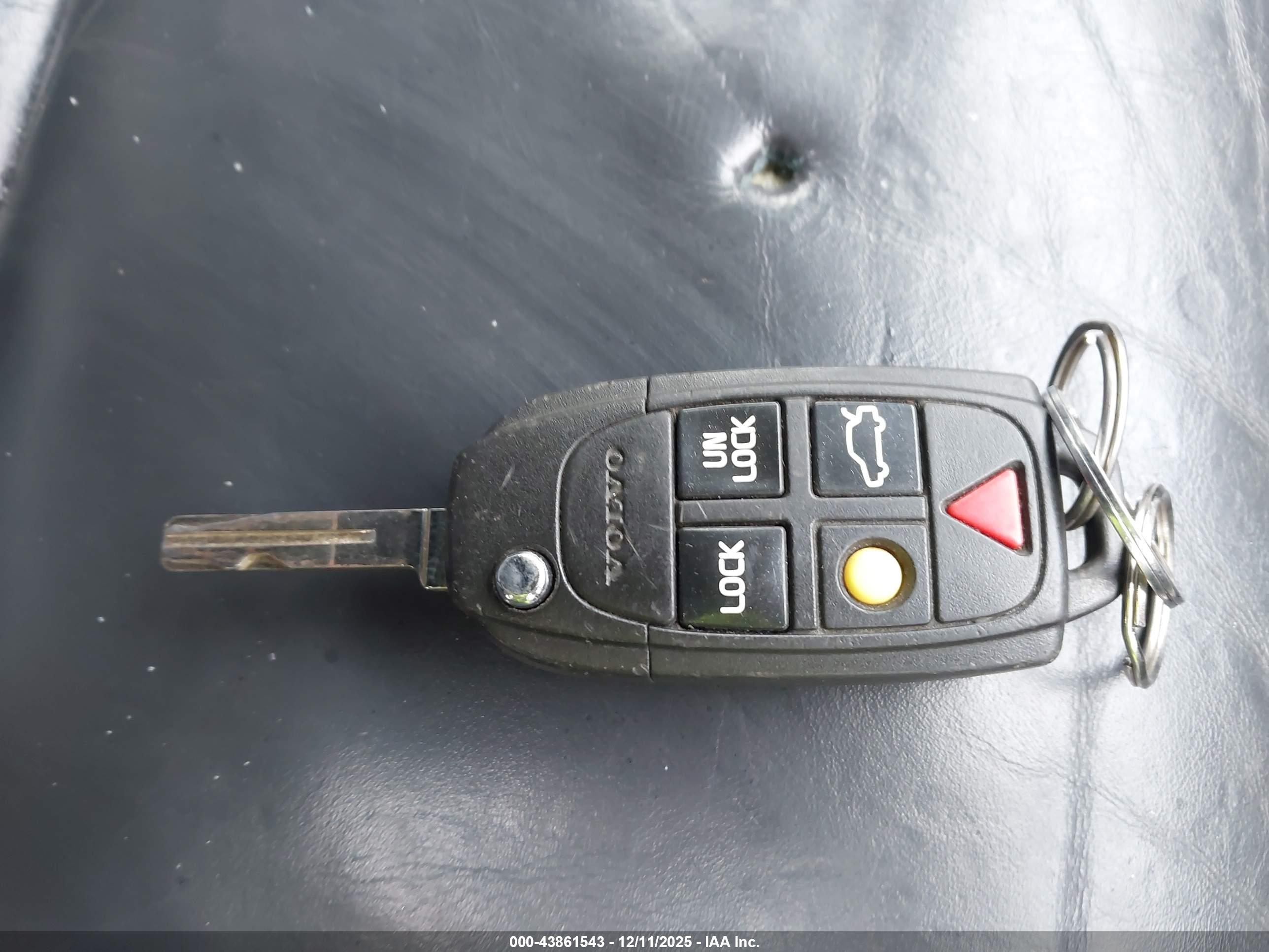 VOLVO XC90 image 11
